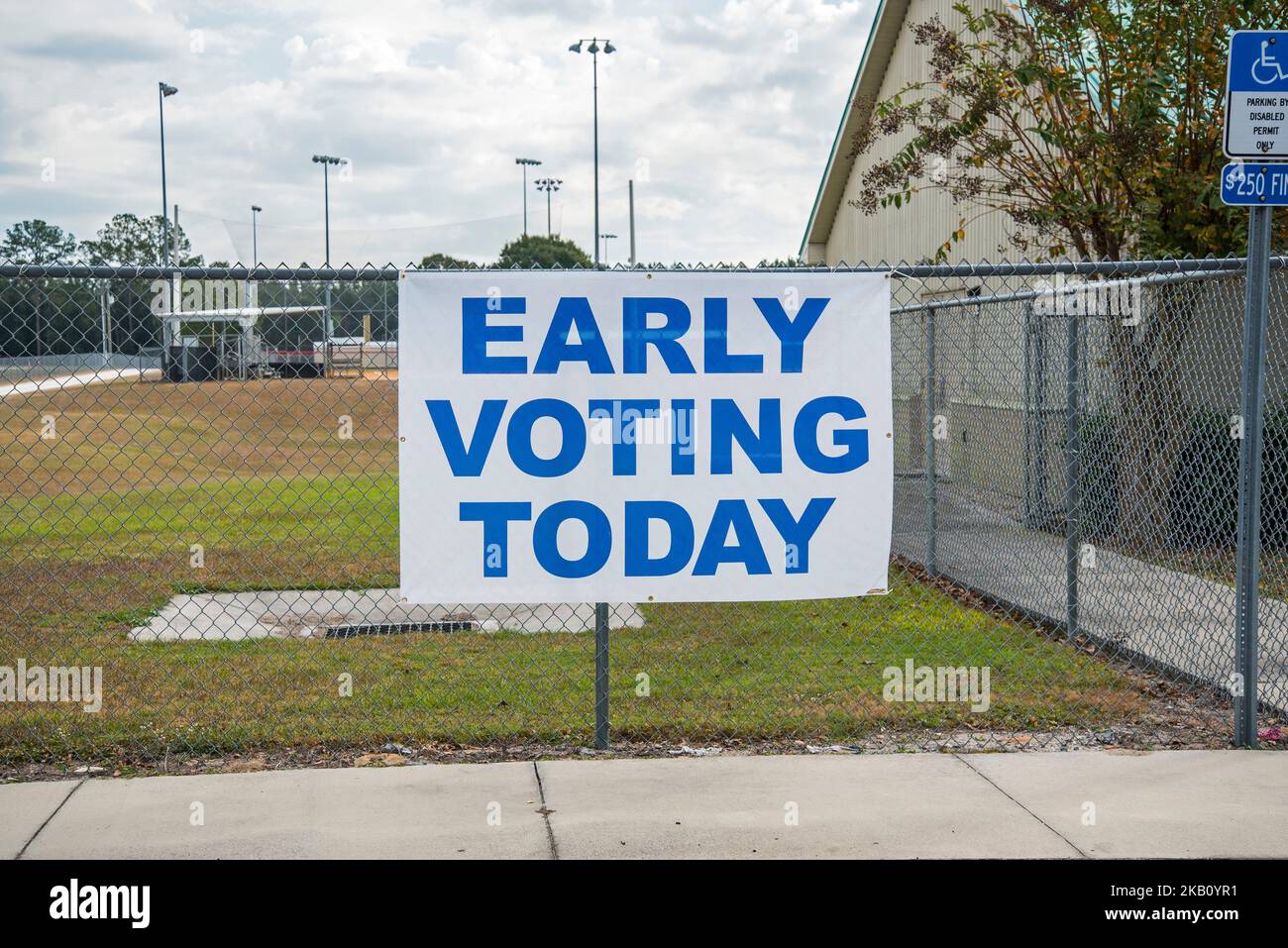 Voto anticipato nella Florida centro-settentrionale nelle elezioni generali di metà mandato del 2022. Foto Stock