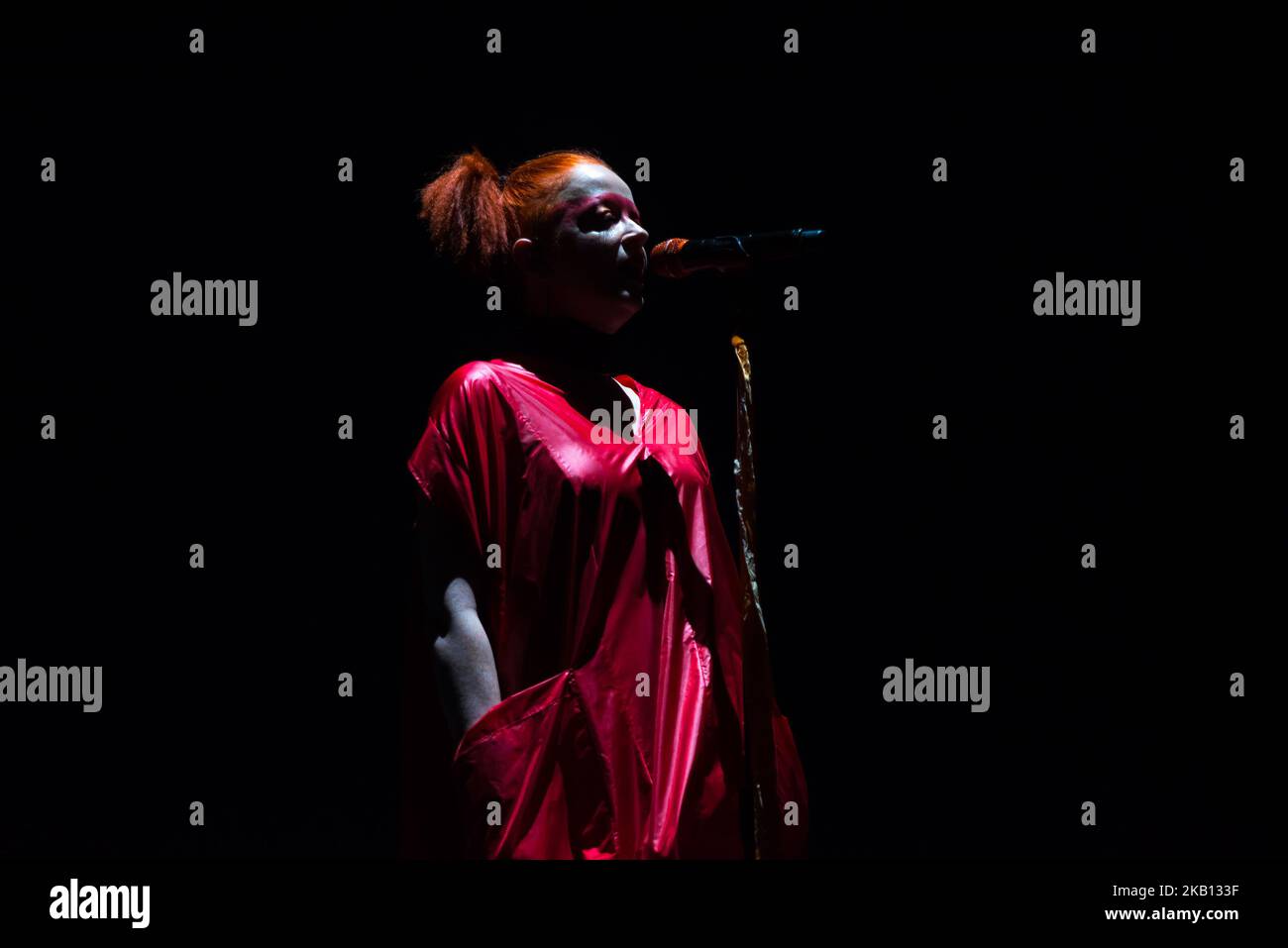 Shirley Manson of Garbage suona alla Brixton Academy il 14 settembre 2018 a Londra, Inghilterra. La band è composta dal musicista scozzese Shirley Manson (voce, chitarra) e dai musicisti americani Duke Erikson (chitarra, tastiere), Steve Marker (chitarra) e Butch Vig (percussioni). (Foto di Alberto Pezzali/NurPhoto) Foto Stock