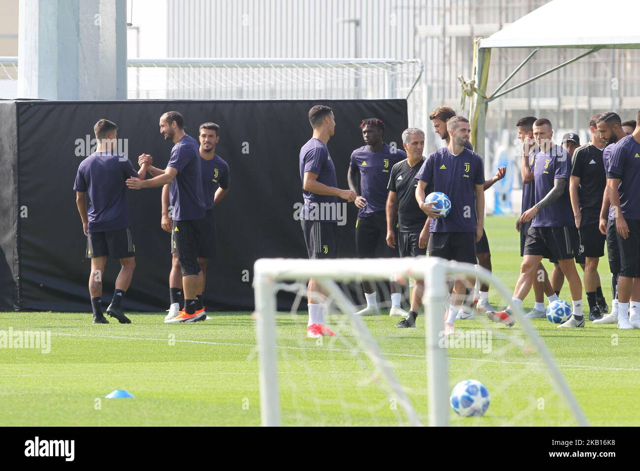 Giocatori della Juventus durante l'allenamento alla vigilia della partita della UEFA Champions League tra Valencia CF e Juventus FC presso il Juventus Training Center il 18 settembre 2018 a Torino. (Foto di Massimiliano Ferraro/NurPhoto) Foto Stock