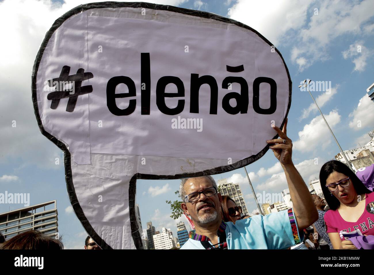 Le donne scendono in strada questo sabato pomeriggio, 29, in un rally contro il candidato presidenziale Jair Bolsonaro (PSL). Il movimento delle Donne contro Bolsonaro ha riunito milioni di sostenitori sui social network in Brasile e nel mondo attraverso l'hashtag # EleNäo il 29 settembre 2018. (Foto di Dario Oliveira/NurPhoto) Foto Stock