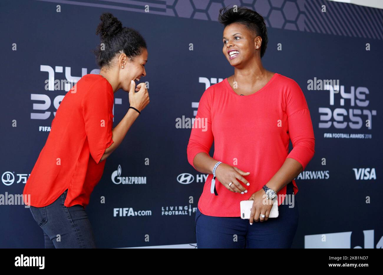 L-R Celia Sasic è un ex calciatore tedesco di origini cameroni e francesi. Ha giocato come attaccante per SC 07 Bad Neuenahr, 1 e Karina le Blanc è un portiere canadese in pensione di calcio nato negli Stati Uniti che ha giocato per le Chicago Red Stars durante i migliori FIFA Football Awards alla Royal Festival Hall il 24 settembre 2018 a Londra, Inghilterra. (Foto di Action Foto Sport/NurPhoto) Foto Stock