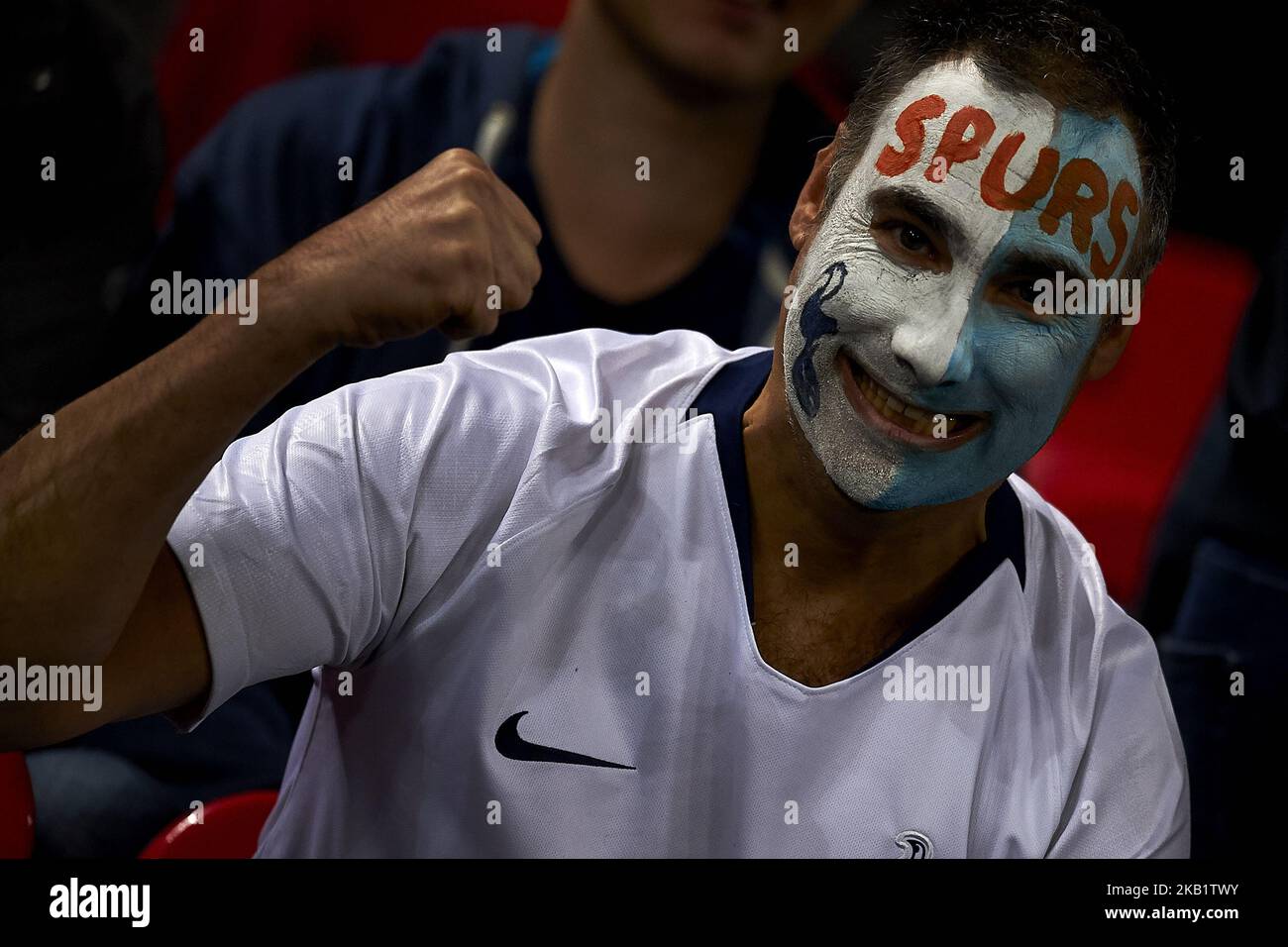 Suportter di Tottenham durante la partita di Gruppo B della UEFA Champions League tra Tottenham Hotspurs e FC Barcelona allo Stadio di Wembley il 03 ottobre 2018 a Londra, Inghilterra. (Foto di Jose Breton/NurPhoto) Foto Stock