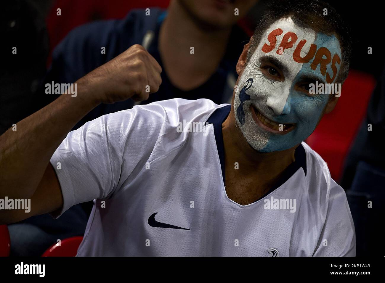 Suportter di Tottenham durante la partita di Gruppo B della UEFA Champions League tra Tottenham Hotspurs e FC Barcelona allo Stadio di Wembley il 03 ottobre 2018 a Londra, Inghilterra. (Foto di Jose Breton/NurPhoto) Foto Stock