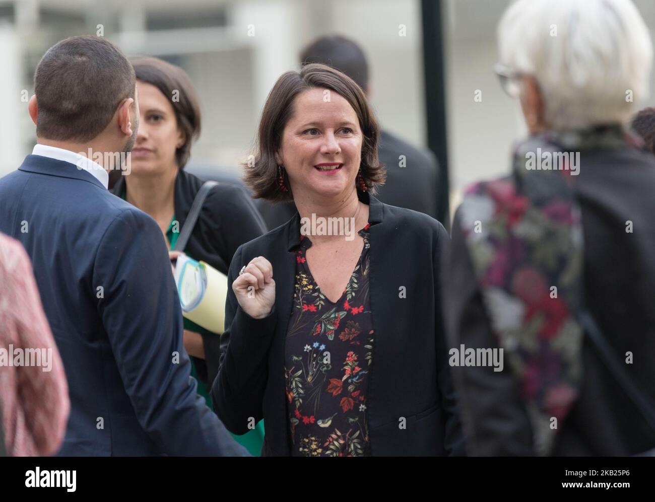 Johanna Rolland, sindaco di Nantes, lascia il 'Congres de l'Union nationale des centres communaux d'action sociale' a Nantes, Francia occidentale, il 15 ottobre 2018 nell'ambito di una visita incentrata sulla lotta del governo contro la povertà (Foto di Estelle Ruiz/NurPhoto) Foto Stock