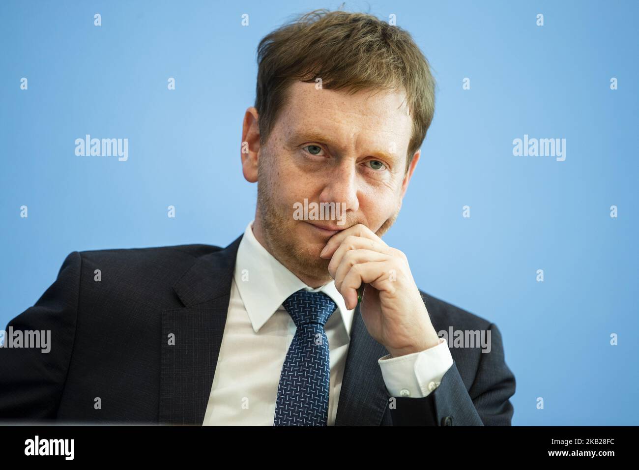 I primi Ministri della Sassonia Michael Kretschmer sono illustrati nel corso di una conferenza stampa sulle aspettative sul lavoro della commissione governativa "crescita, cambiamenti strutturali e occupazione" alla Bundespresekonferenz di Berlino il 19 ottobre 2018. (Foto di Emmanuele Contini/NurPhoto) Foto Stock