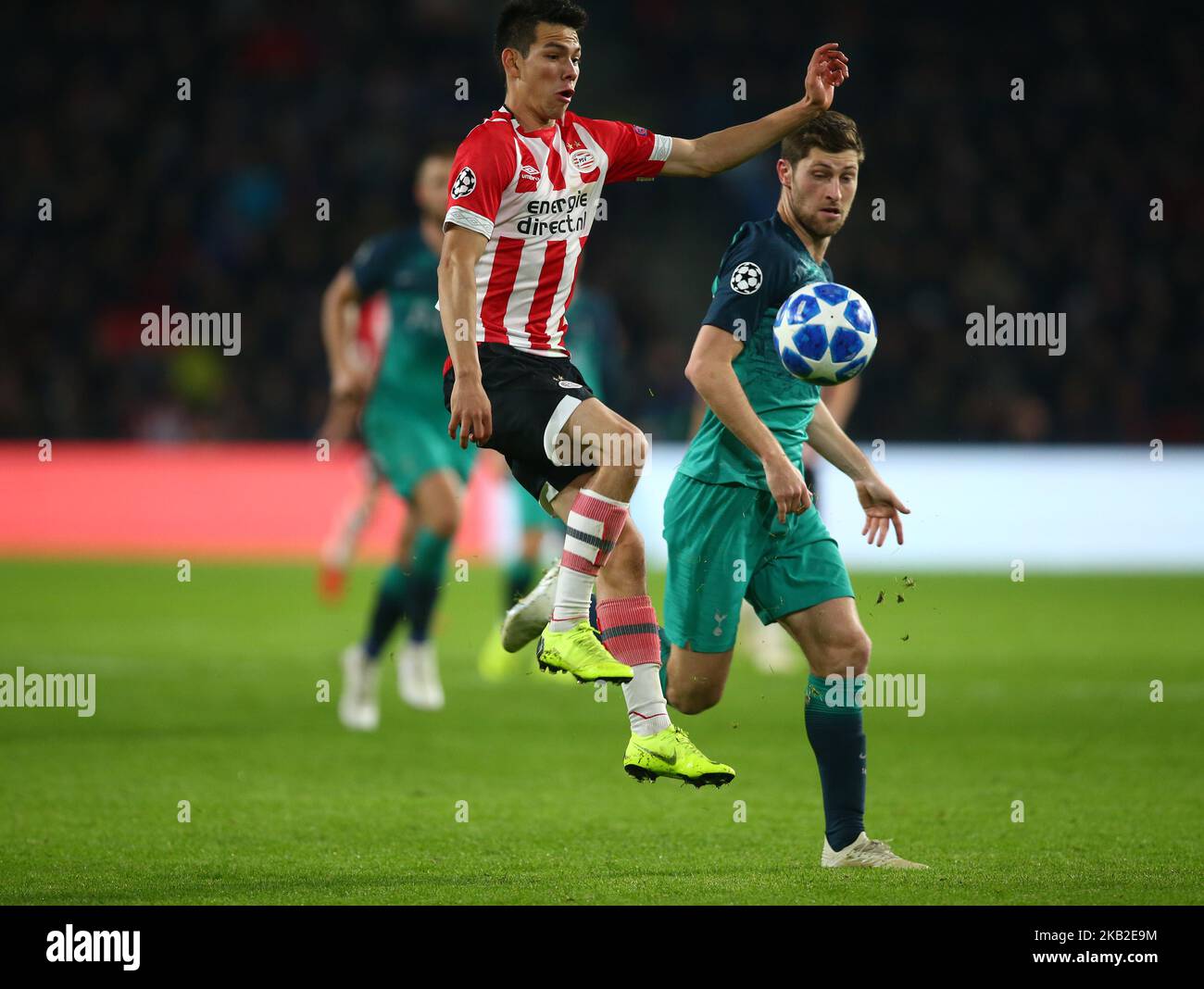 Eindhoven, Paesi Bassi. Ottobre 24. 2018 Hirving Lozano del PSV Eindhoven durante la partita di UEFA Champion League Group B tra PSV Eindhoven e Tottenham Hotspur allo stadio Phillips di Eindhoven, Paesi Bassi, il 24 ottobre 2018. (Foto di Action Foto Sport/NurPhoto) Foto Stock
