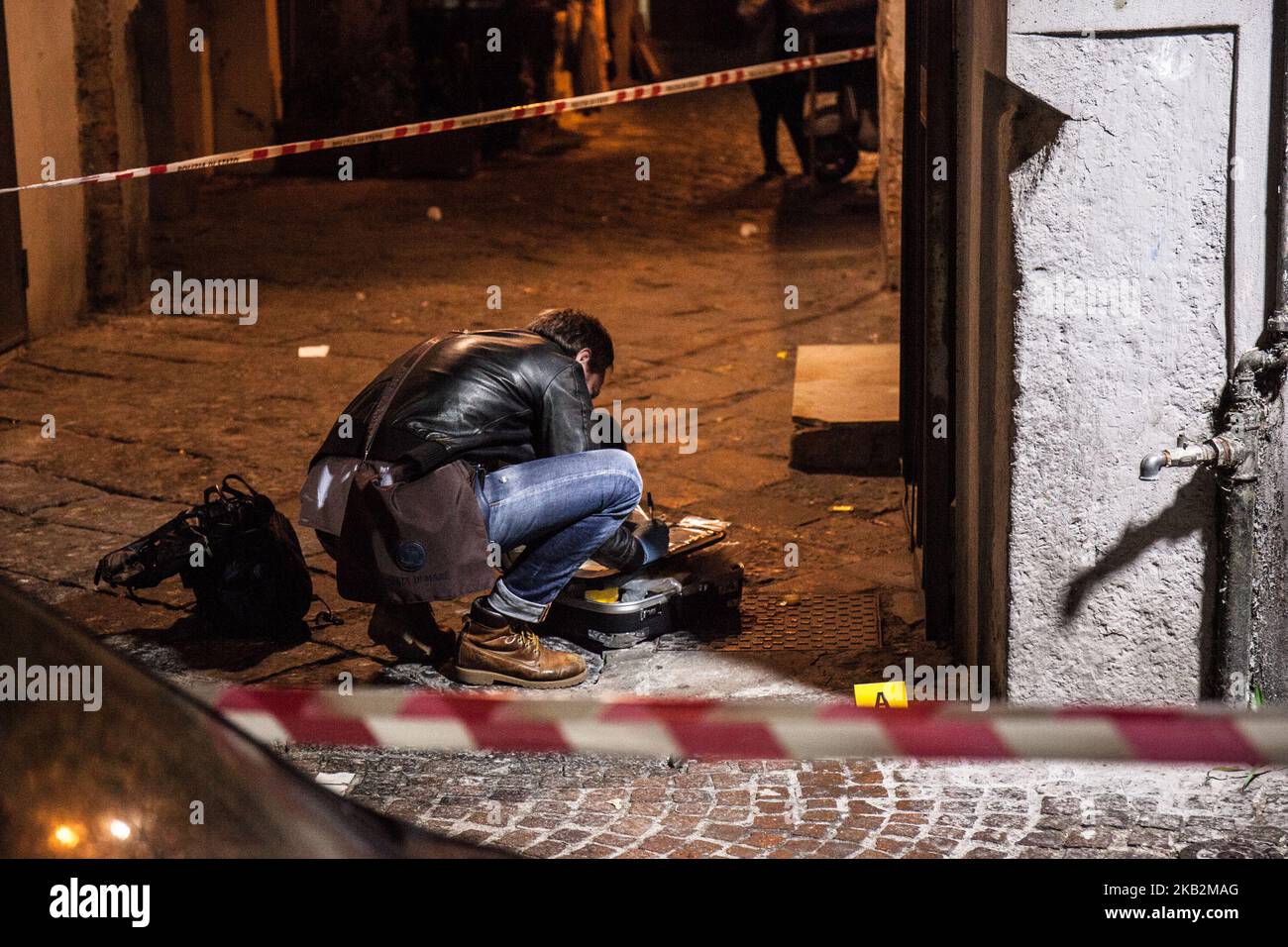 Imboscata della Camorra a San Giovanni a Teduccio, Napoli Est. Un morto Salvatore Soropago è stato giudicato per furto ed aveva 37 anni ed un ferito 1997 censore, Napoli, Italia Ottobre 30,2018 (Foto di Paolo Manzo/NurPhoto) Foto Stock