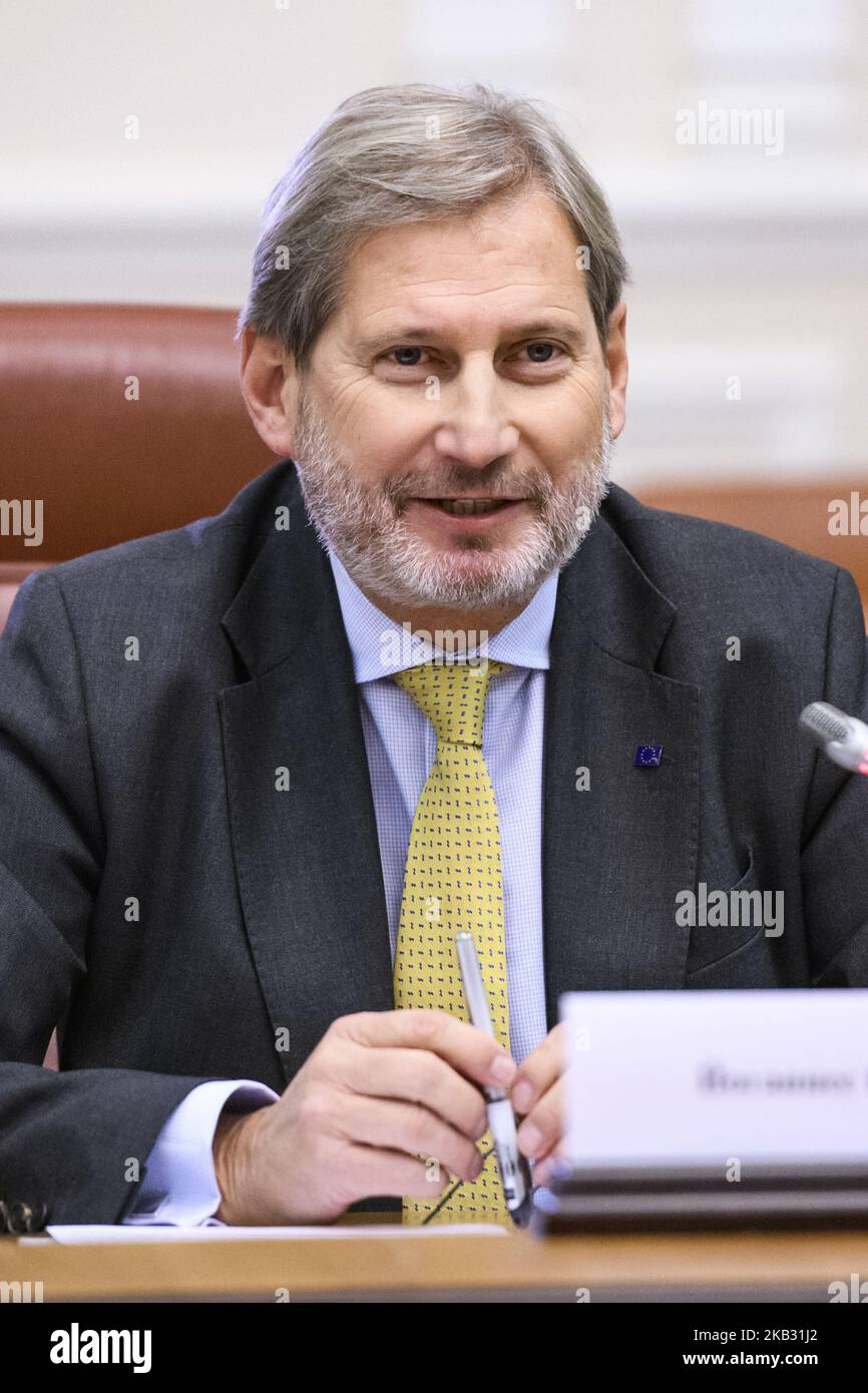 Commissario per la politica europea di vicinato e i negoziati per l'allargamento Johannes Hahn in visita a Kiev, Ucraina. 09-11-2018 (Foto di Maxym Marusenko/NurPhoto) Foto Stock