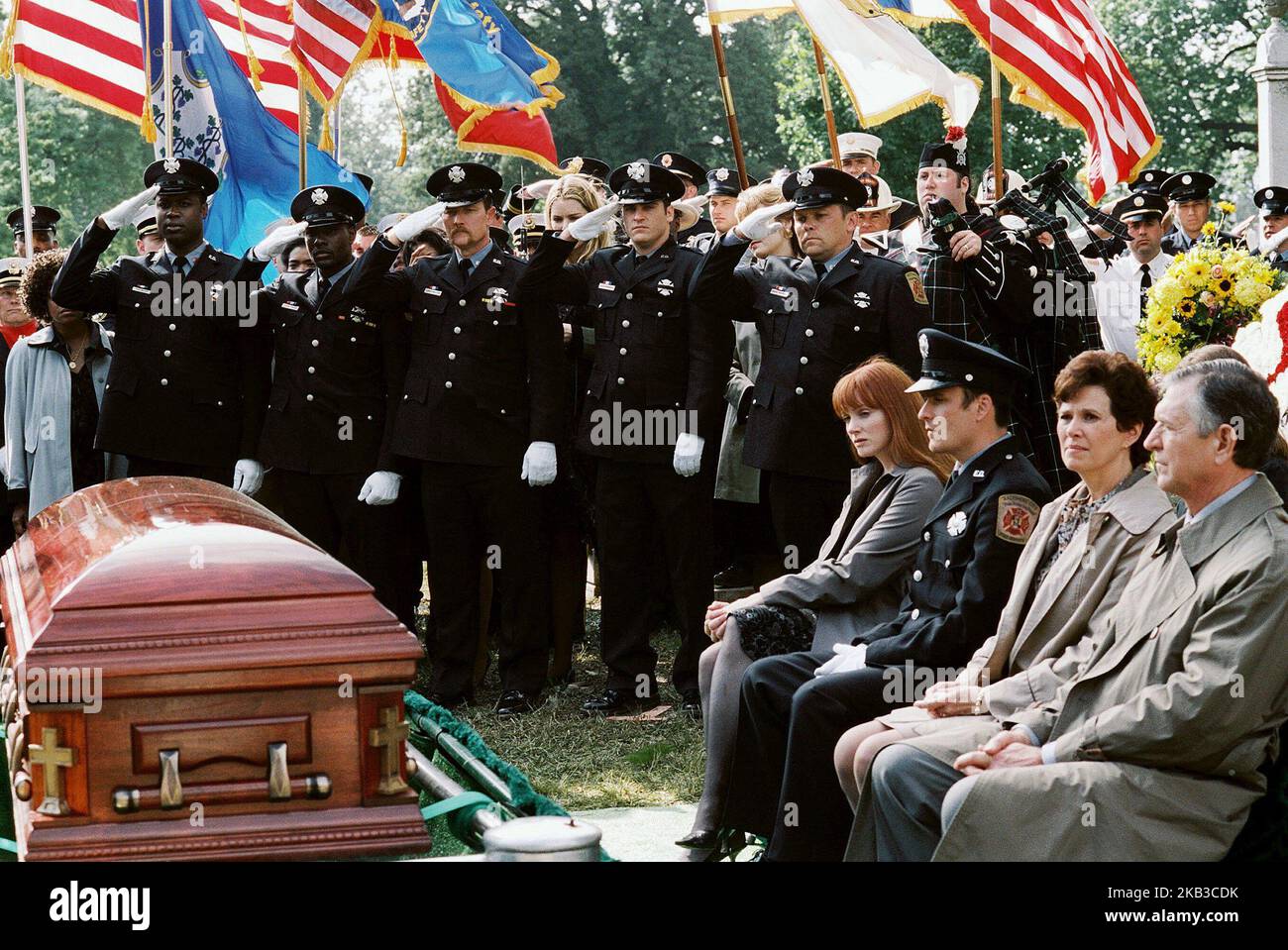 LADDER 49, ROBERT PATRICK, JOAQUIN PHOENIX, 2004 Foto Stock