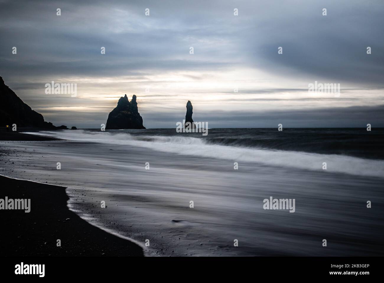 Vik Sea Stacks, Vik Beach, Islanda Foto Stock