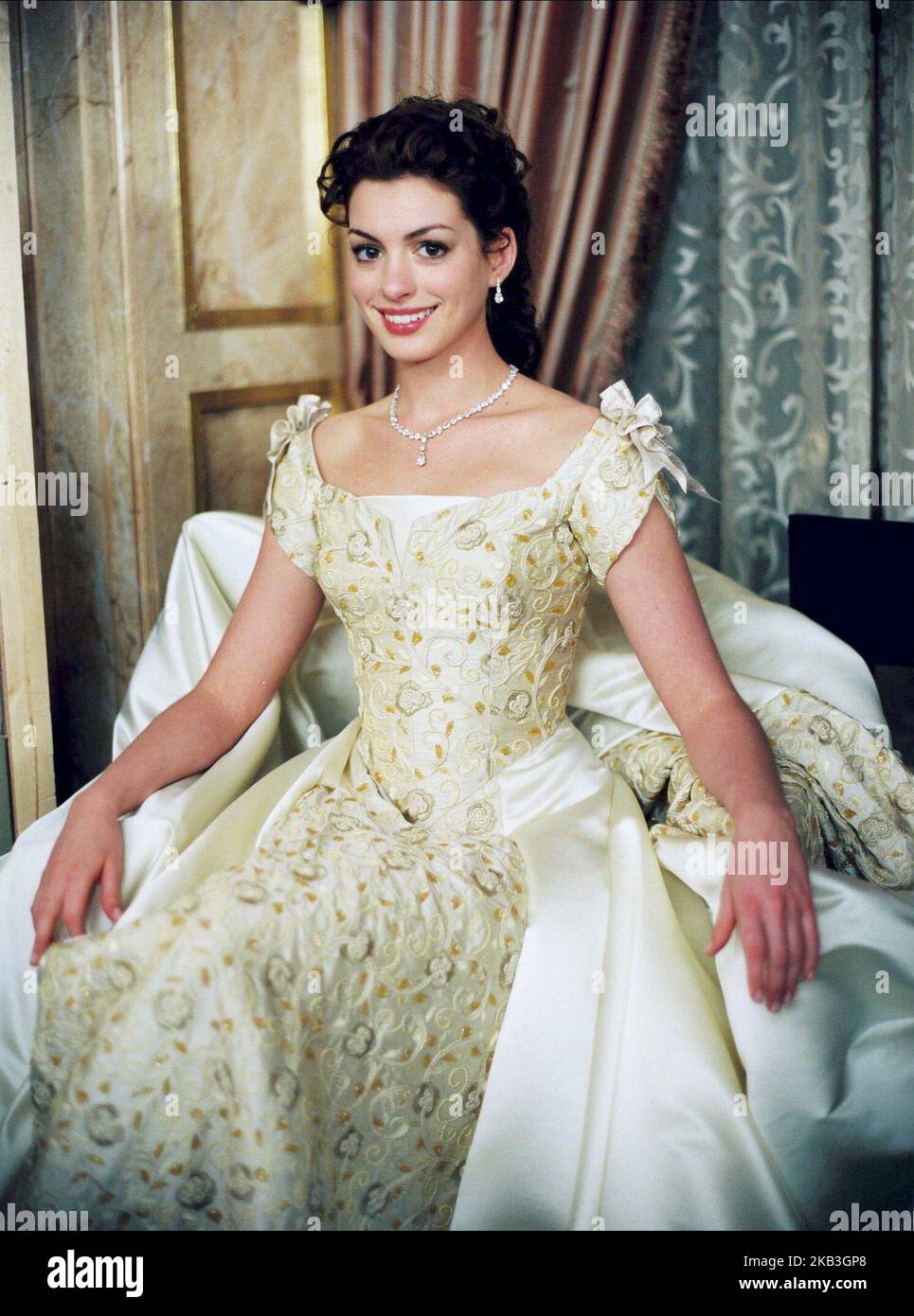 THE PRINCESS DIARIES 2: ROYAL ENGAGEMENT, ANNE HATHAWAY, 2004 Foto Stock