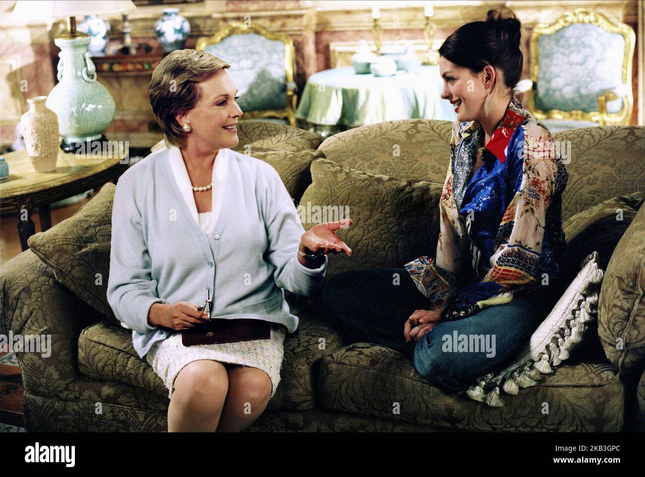 THE PRINCESS DIARIES 2: ROYAL ENGAGEMENT, JULIE ANDREWS, ANNE HATHAWAY, 2004 Foto Stock