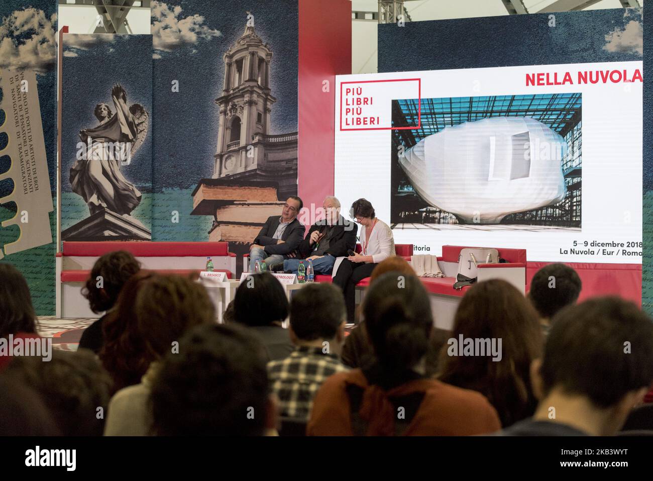 L'autore americano Joe R. Lansdale parla di un affare americano durante la fiera dei Libri Italiani al centro conferenze stampa 'Nuvola' di Roma. Ha scritto romanzi e storie in molti generi, tra cui Western, horror, fantascienza, mistero, e suspense. Ha anche scritto per fumetti e per "Batman: The animated Series". (Foto di massimo Valicchia/NurPhoto) Foto Stock