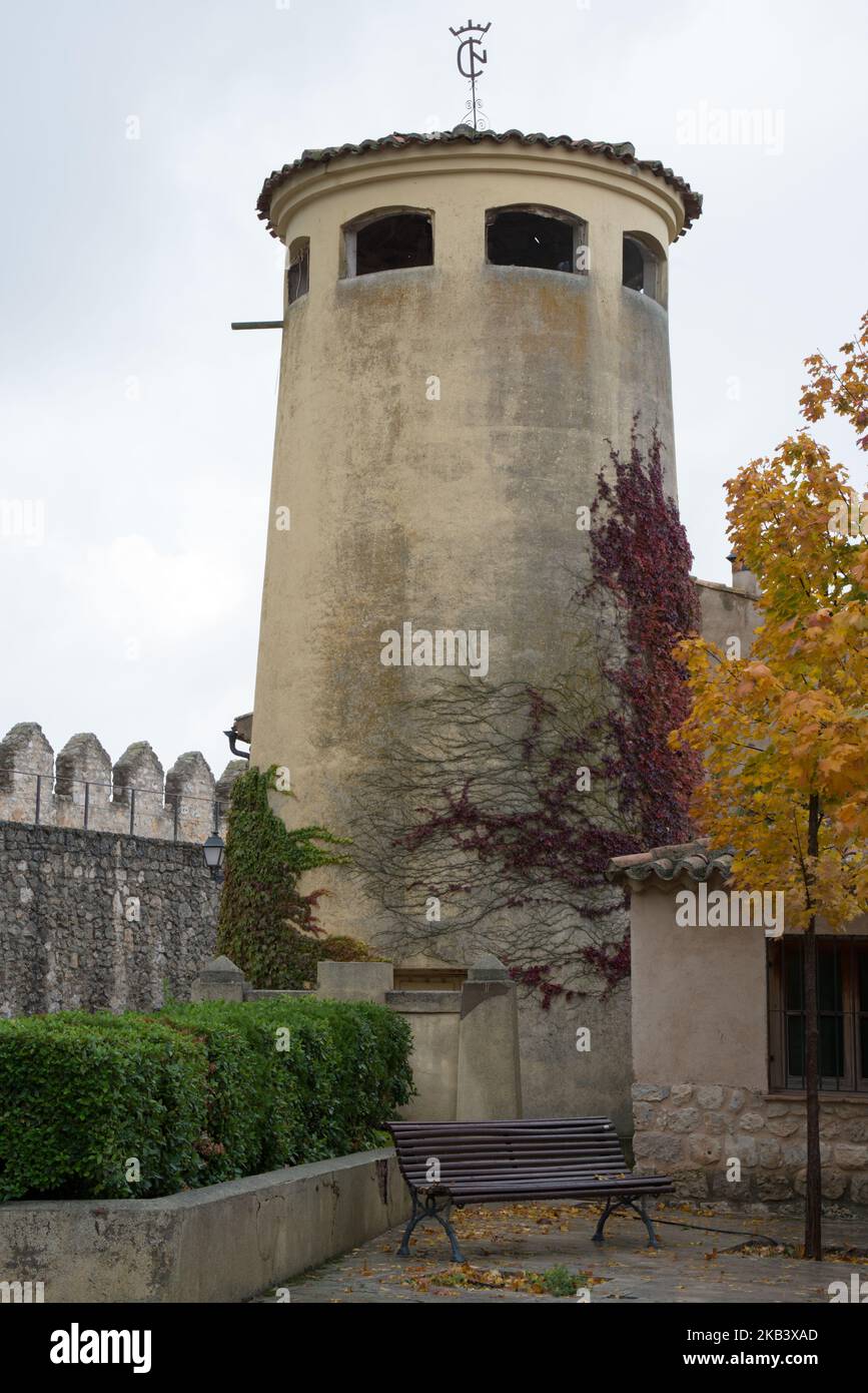 Colori autunnali a Urueña. Fortezza di pietra. Valladolid Foto Stock