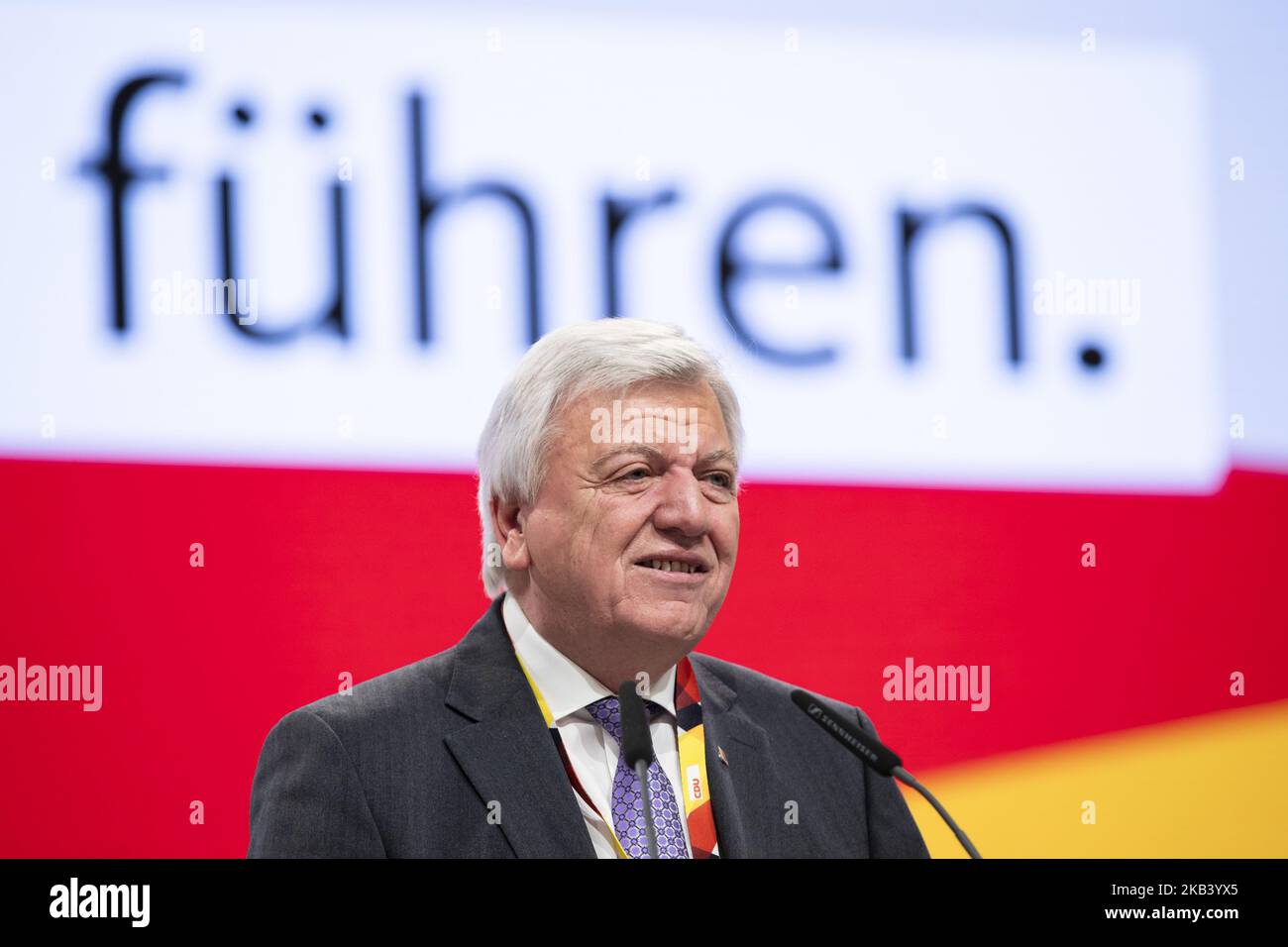 Il primo ministro dello Stato Hessenand CDU politico Volker Bouffier parla durante gli anni '31. Congresso alla Messe di Amburgo il 8 dicembre 2018. (Foto di Emmanuele Contini/NurPhoto) Foto Stock