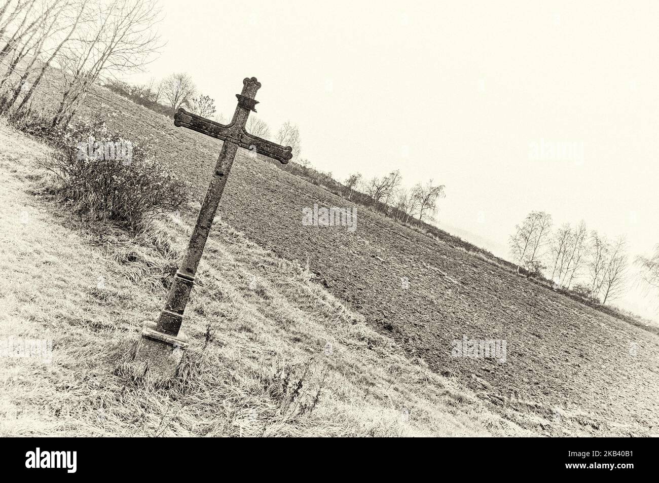 Foto in bianco e nero. Wayside santuario a Waldviertel in bassa Austria, Austria Foto Stock