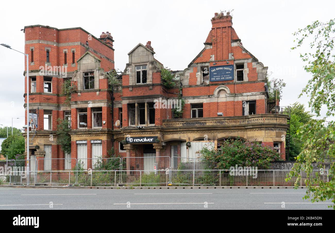 Il Royal Castle Pub, ex Hotel California, attende la demolizione dopo 150 anni di storia, Tranmere, Birkenhead. Luglio 2022. Foto Stock