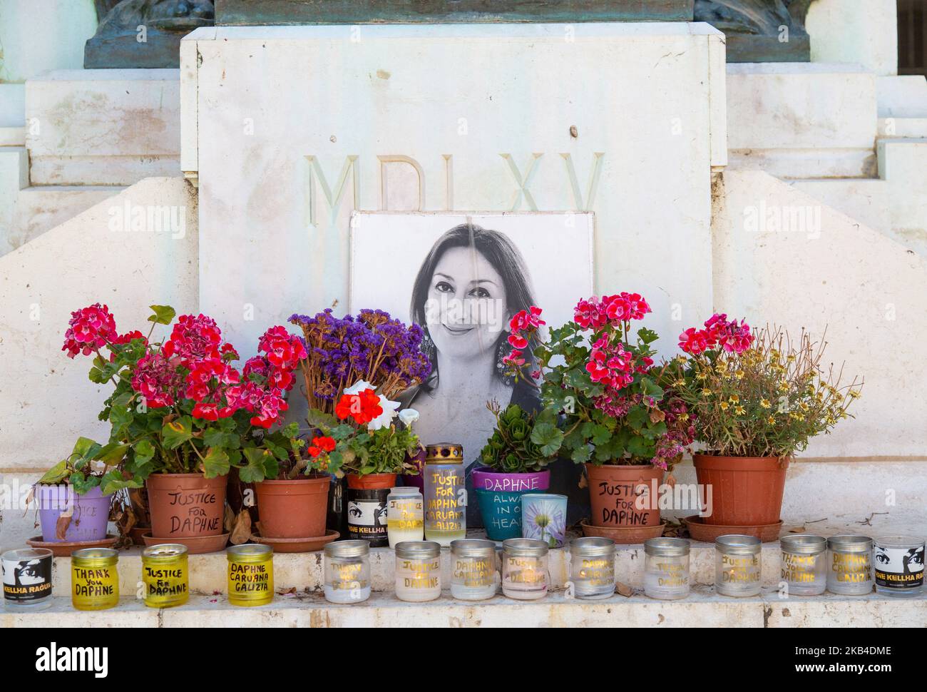 Memoriale per Daphne Caruana Galizia al di fuori dei tribunali, Valletta, Malta Foto Stock