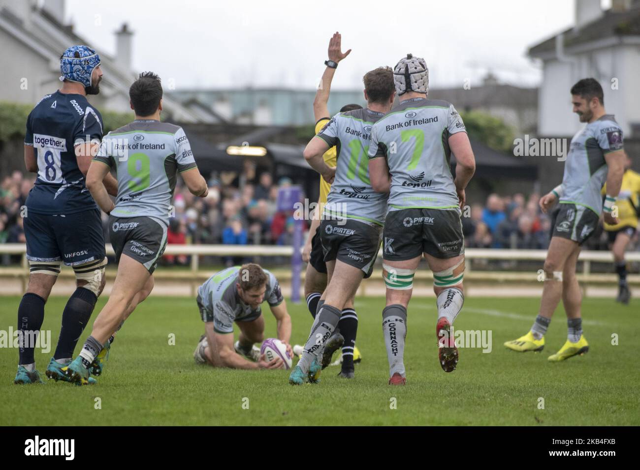 Kyle Godwin di Connacht segna una prova durante la partita della European Rugby Challenge Cup tra Connacht Rugby e sale Sharks presso lo Sportsground di Galway, Irlanda il 12 gennaio 2019 (Photo by Andrew Surma/NurPhoto) Foto Stock