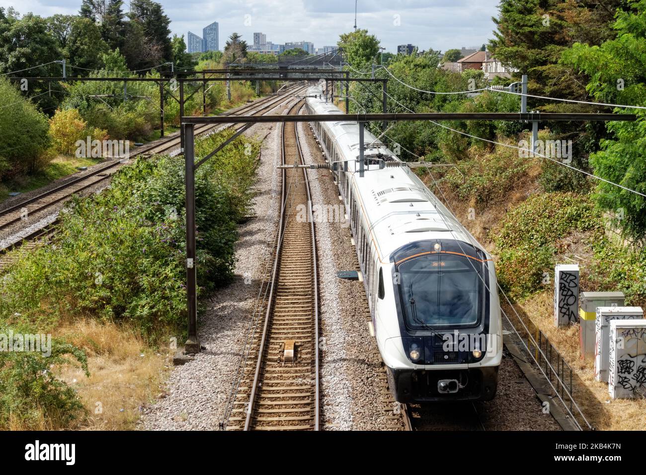 Un treno della linea Elizabeth a Londra, Inghilterra, Regno Unito Foto Stock