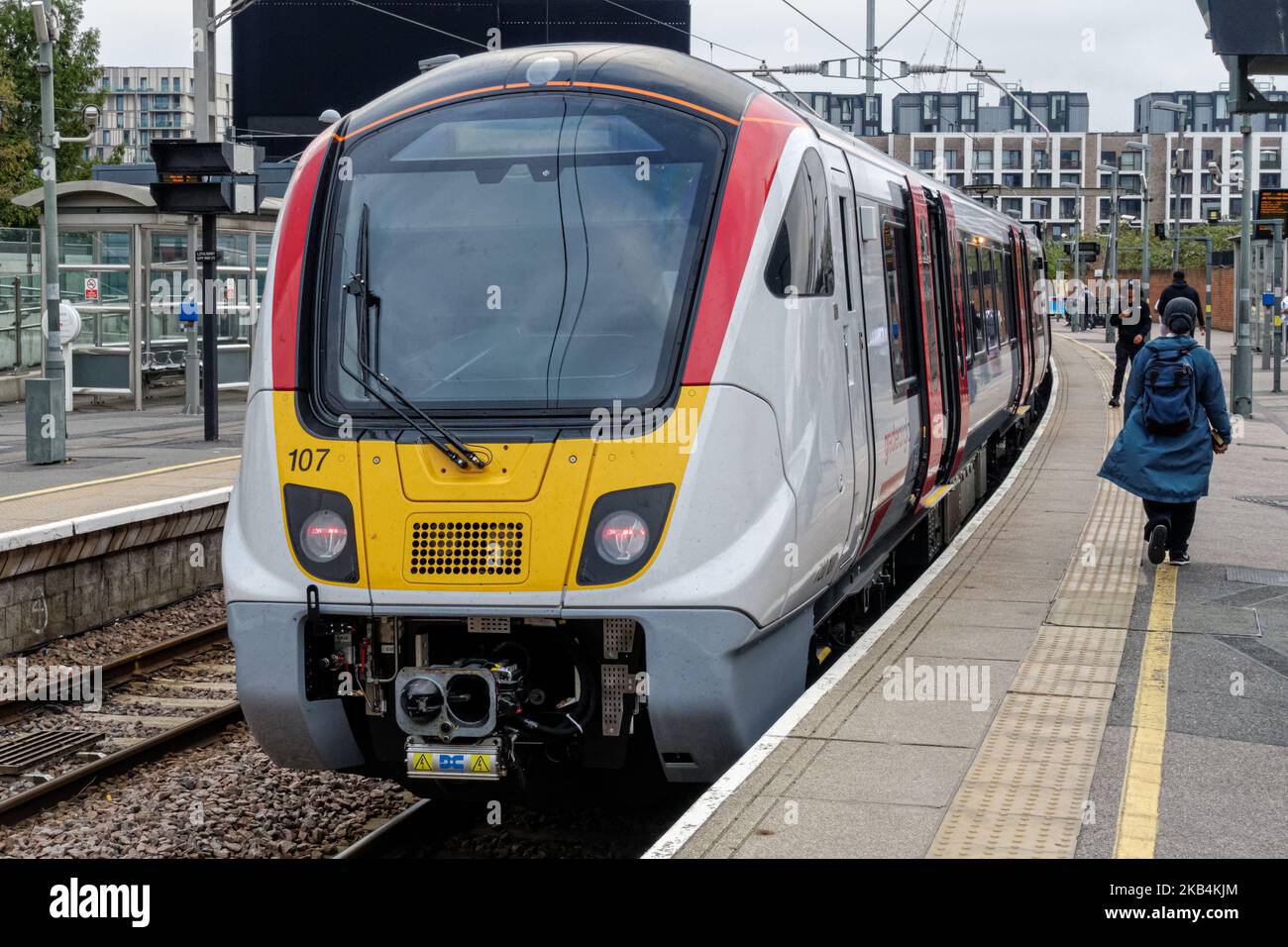Treno Greater Anglia alla stazione di Londra Stratford, Inghilterra Regno Unito Foto Stock