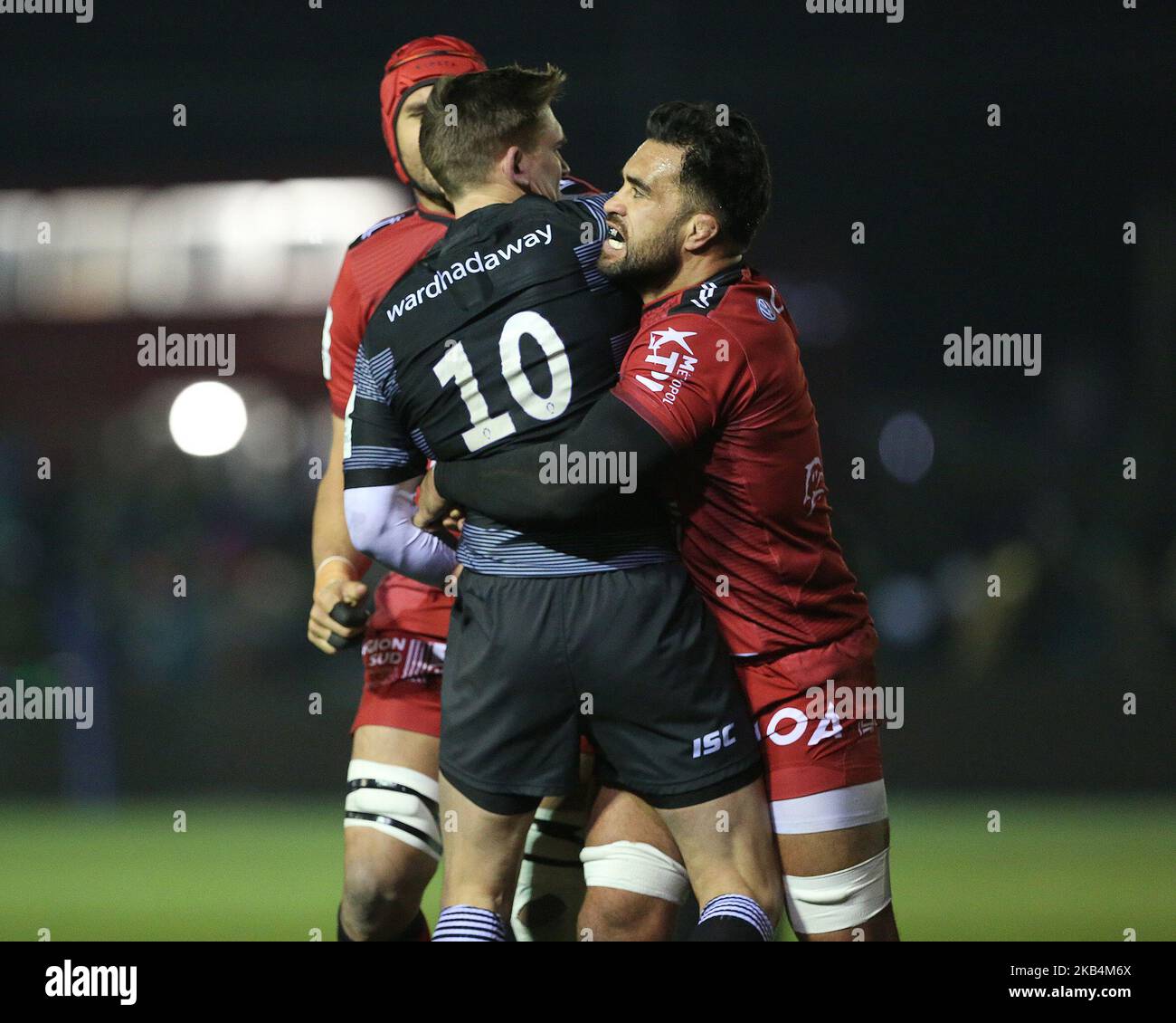 Toby Flood di Newcastle si scontra con Mamuka Gorgodze di Tolone e Liam Messam durante la partita della Coppa dei campioni europea tra i Newcastle Falcons e il Rugby Club Toulonnais a Kingston Park, Newcastle venerdì 18th gennaio 2019.(Foto di Mark Fletcher/NurPhoto) Foto Stock