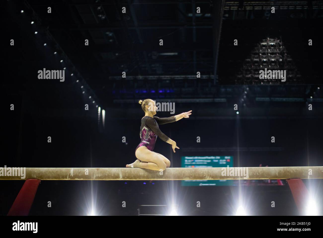 Liverpool, Regno Unito. 03rd Nov 2022. Liverpool, Inghilterra, novembre 3rd 2022 Martina Maggio (ITA) compete sul Balance Beam durante la finale femminile al FIG World Gymnastics Championships alla M&S Bank Arena di Liverpool, Inghilterra Dan o' Connor (Dan o' Connor/SPP) Credit: SPP Sport Press Photo. /Alamy Live News Foto Stock