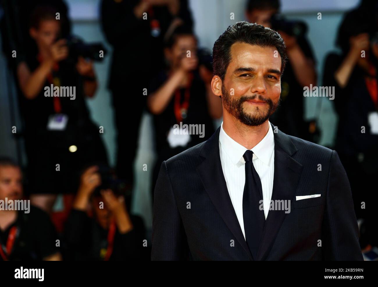Wagner Moura cammina sul tappeto rosso davanti alla proiezione del 'Wasp Network' durante il 76th° Festival del Cinema di Venezia alla Sala Grande, il 01 settembre 2019 a Venezia. (Foto di Matteo Chinellato/NurPhoto) Foto Stock
