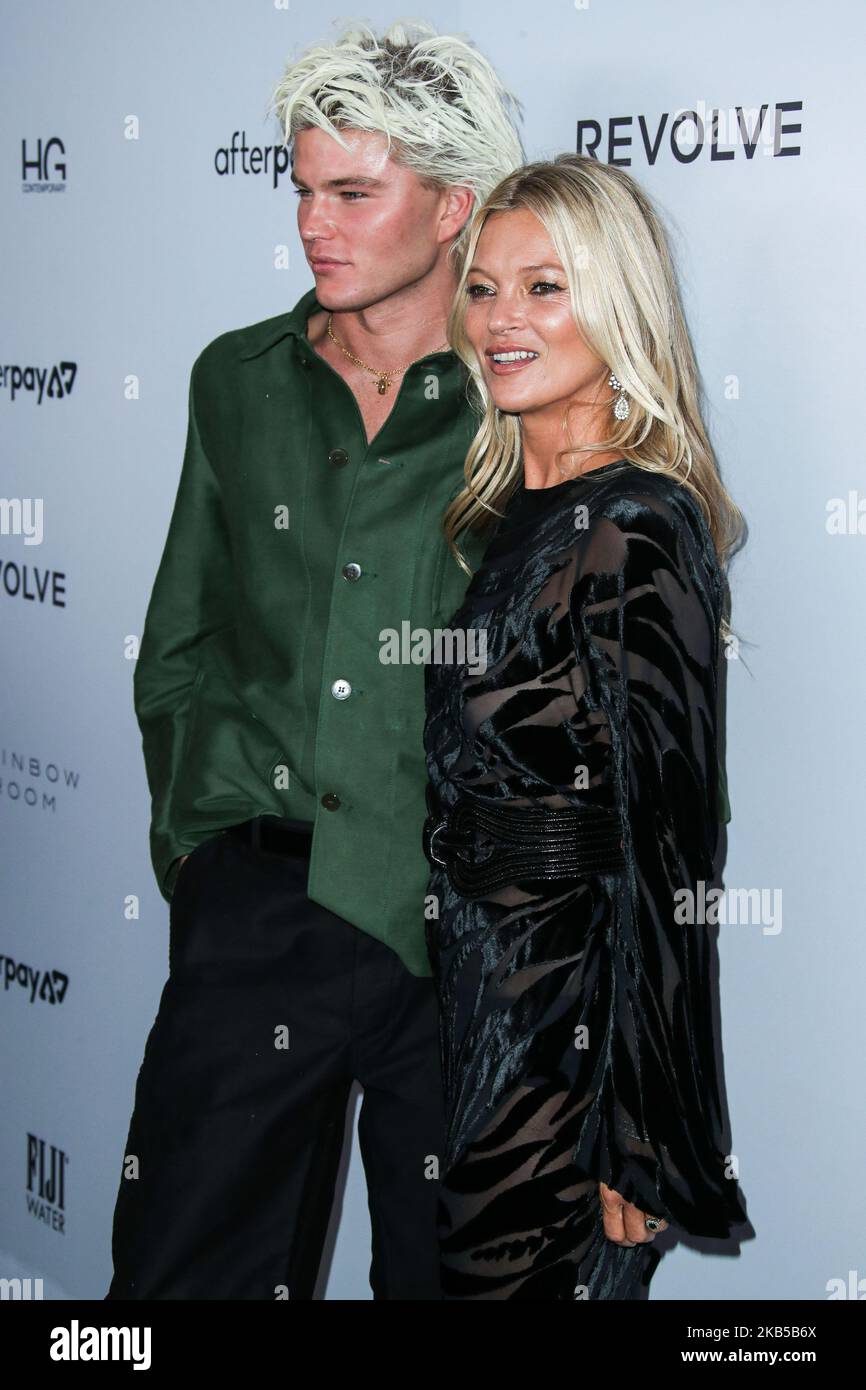 MANHATTAN, NEW YORK CITY, NEW YORK, USA - 05 SETTEMBRE: Jordan Barrett e Kate Moss arrivano ai Fashion Media Awards 2019 del Daily Front Row, che si terranno presso la Rainbow Room del Rockefeller Center il 5 settembre 2019 a Manhattan, New York City, New York, Stati Uniti. (Foto di Xavier Collin/Image Press Agency/NurPhoto) Foto Stock