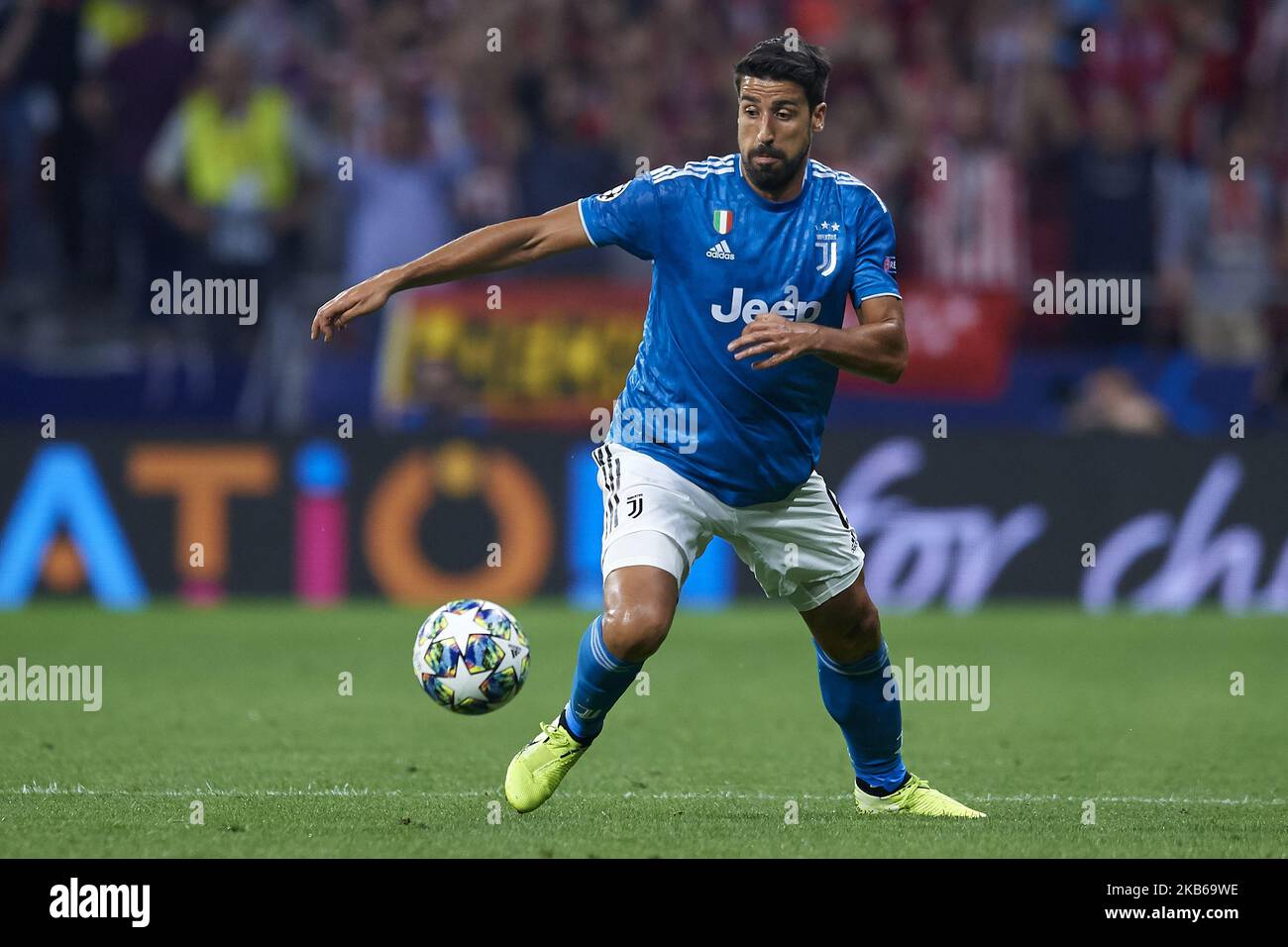 Sami Khedira della Juventus in azione durante la partita della UEFA Champions League D tra Atletico Madrid e Juventus a Wanda Metropolitano il 18 settembre 2019 a Madrid, Spagna. (Foto di Jose Breton/Pics Action/NurPhoto) Foto Stock