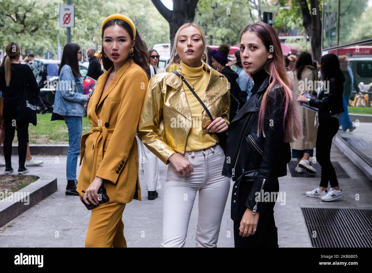 Ospite fuori Armani alla Fashion Week di Milano, Italia, il 19 2019 settembre (Foto di Mairo Cinquetti/NurPhoto) Foto Stock