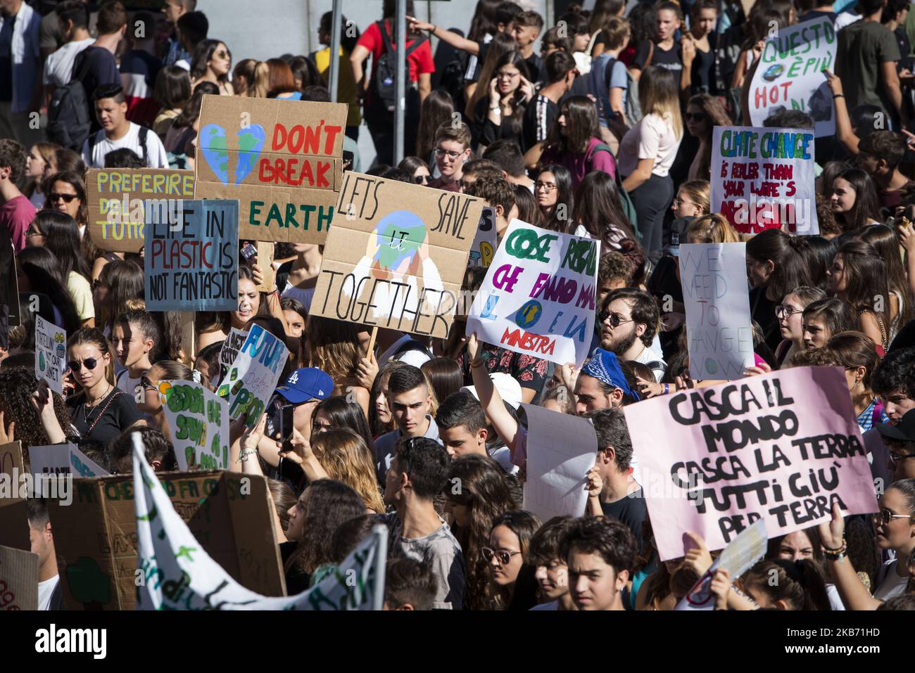 Gli studenti partecipano alla marcia del venerdì per il futuro a Roma per protestare contro il cambiamento climatico e il riscaldamento globale. 27th settembre 2019, Roma, Italia. (Foto di Jacopo Landi/NurPhoto) Foto Stock