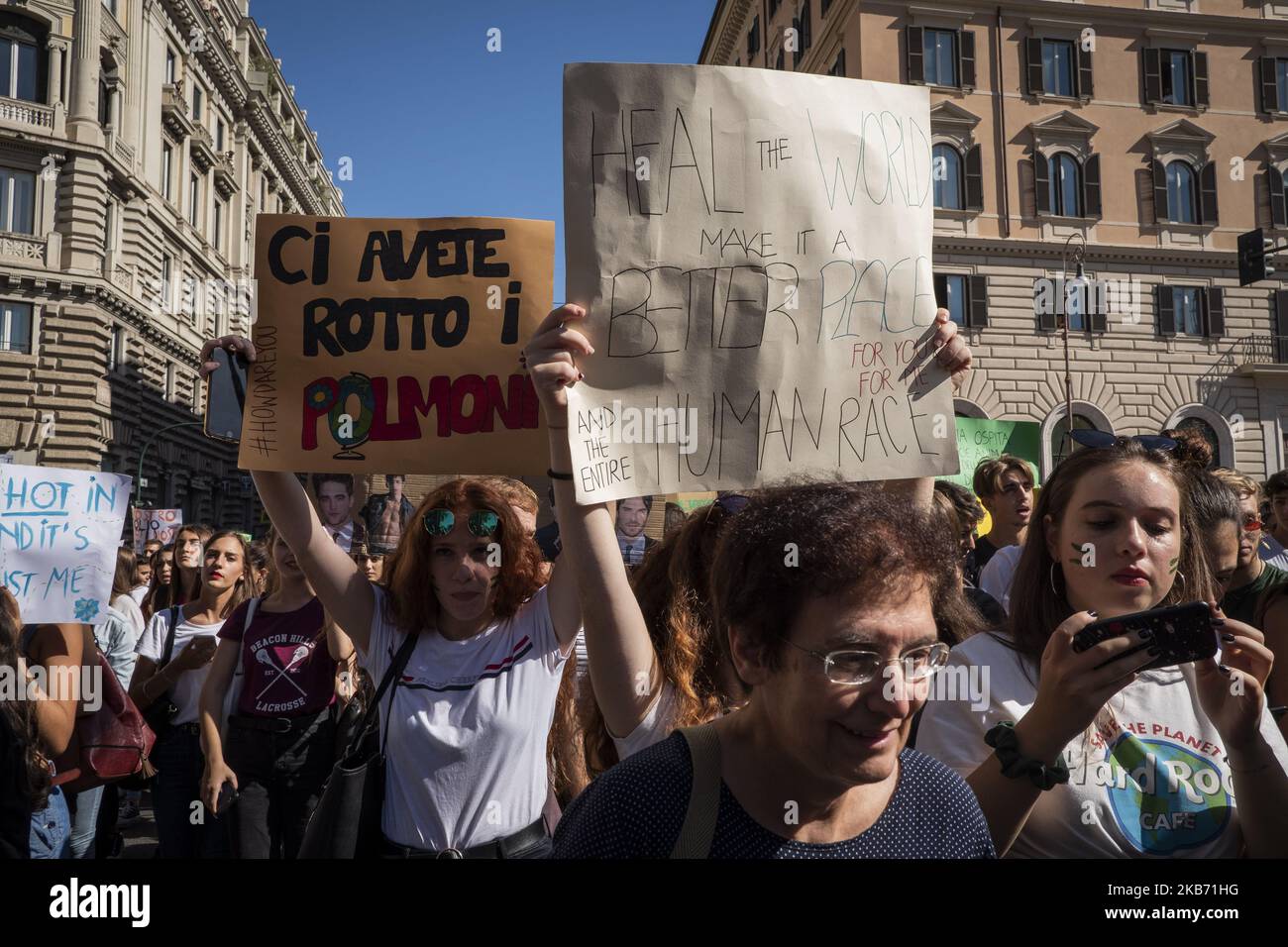 Gli studenti partecipano alla marcia del venerdì per il futuro a Roma per protestare contro il cambiamento climatico e il riscaldamento globale. 27th settembre 2019, Roma, Italia. (Foto di Jacopo Landi/NurPhoto) Foto Stock