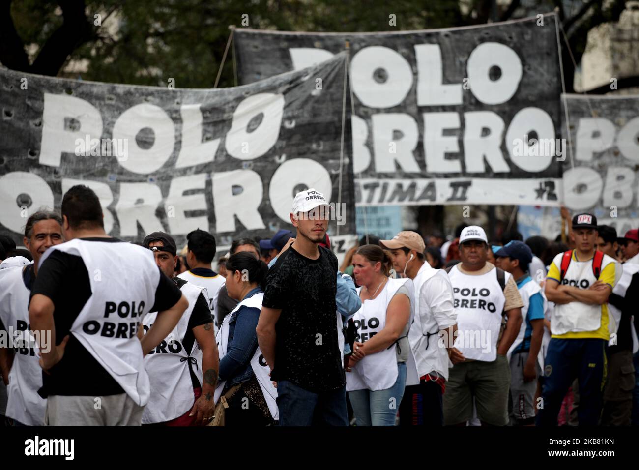 Le organizzazioni sociali protestano contro la crisi economica e l'emergenza alimentare il 10 ottobre 2019 a Buenos Aires, Argentina. I manifestanti hanno tagliato il traffico sulla strada 9 de Julio Ave. (Foto di Carol Smiljan/NurPhoto) Foto Stock