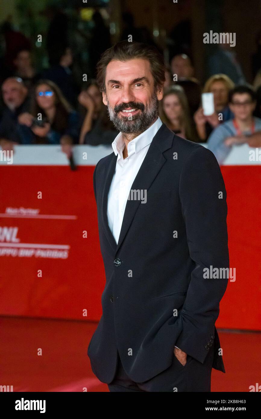 Fabrizio Gifuni partecipa al tappeto rosso ''Motherless Brooklyn'' durante il 14th° Festival del Cinema di Roma, il 17 ottobre 2019 a Roma. (Foto di Mauro Fagiani/NurPhoto) Foto Stock