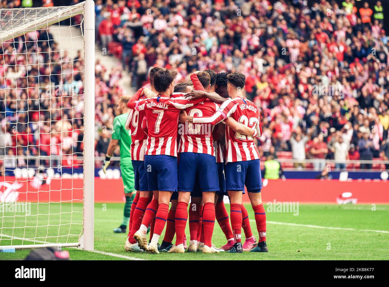 Atletico celebra un gol durante la partita della Liga tra Atletico de Madrid e Valencia CF a Wanda Metropolitano il 19 ottobre 2019 a Madrid, Spagna . (Foto di Rubén de la Fuente Pérez/NurPhoto) Foto Stock