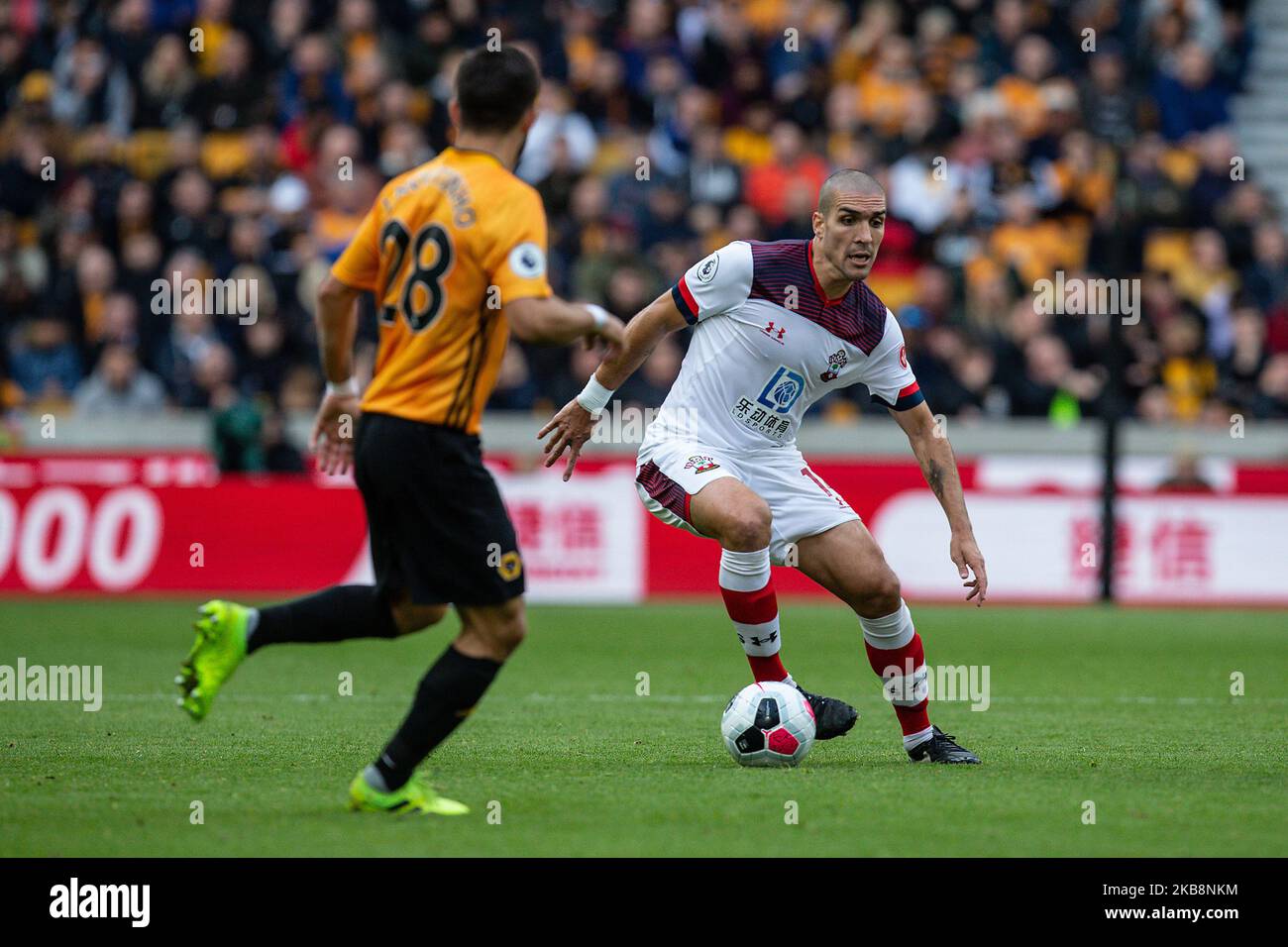 Oriol Romeu di Southampton durante la partita della Premier League tra Wolverhampton Wanderers e Southampton a Molineux, Wolverhampton, sabato 19th ottobre 2019. (Foto di Alan Hayward/MI News/NurPhoto) Foto Stock