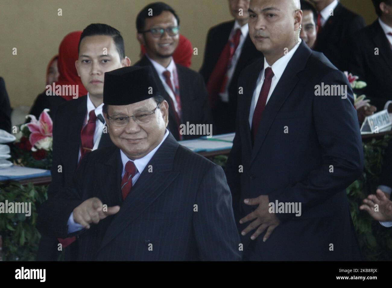 L'ex generale Prabowo Subianto partecipa alla cerimonia di inaugurazione del presidente indonesiano, Joko Widodo, e del vicepresidente, Ma'ruf Amin, presso la Casa dei rappresentanti di Giacarta, il 20 ottobre 2019. Joko Widodo è stato rieletto presidente indonesiano per il periodo 2019-2024 con Ma'ruf Amin come vicepresidente. (Foto di Aditya Irawan/NurPhoto) Foto Stock