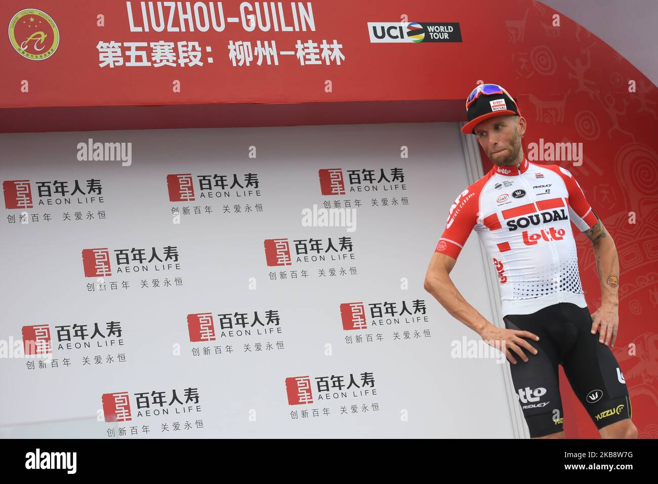 Tomasz Marczynski di Polonia e Lotto Soudal Team aspettano di portare il Re della maglia di montagna dopo la quinta tappa, 212,5km Liuzhou a Guilin tappa, della 3rd edizione del Cycling Tour de Guangxi 2019, . Lunedì 21 ottobre 2019, a Guilin, nella regione di Guangxi, Cina. (Foto di Artur Widak/NurPhoto) Foto Stock