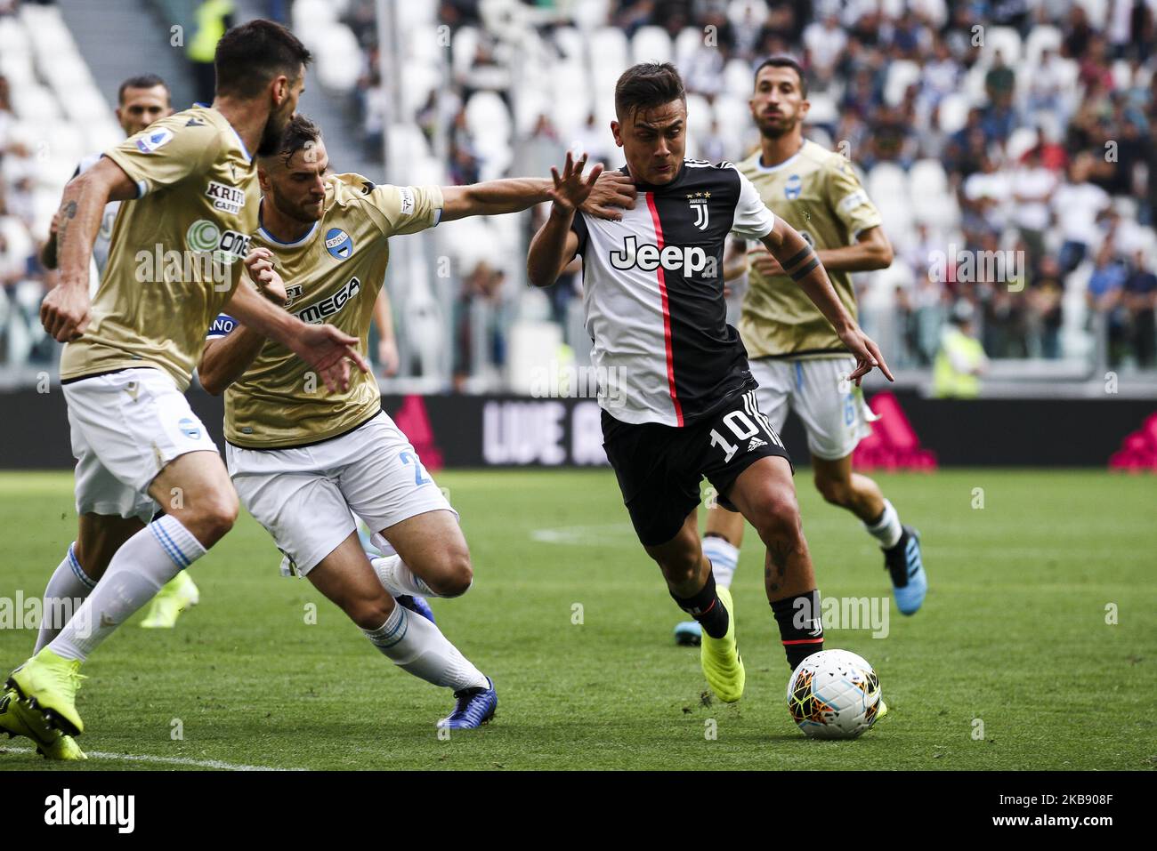 Juventus avanti Paulo Dybala (10) in azione durante la Serie A partita di calcio n.6 JUVENTUS - SPAL il 28 settembre 2019 allo Stadio Allianz di Torino, Piemonte, Italia. Risultato finale: Juventus-Spal 2-0. (Foto di Matteo Bottanelli/NurPhoto) Foto Stock