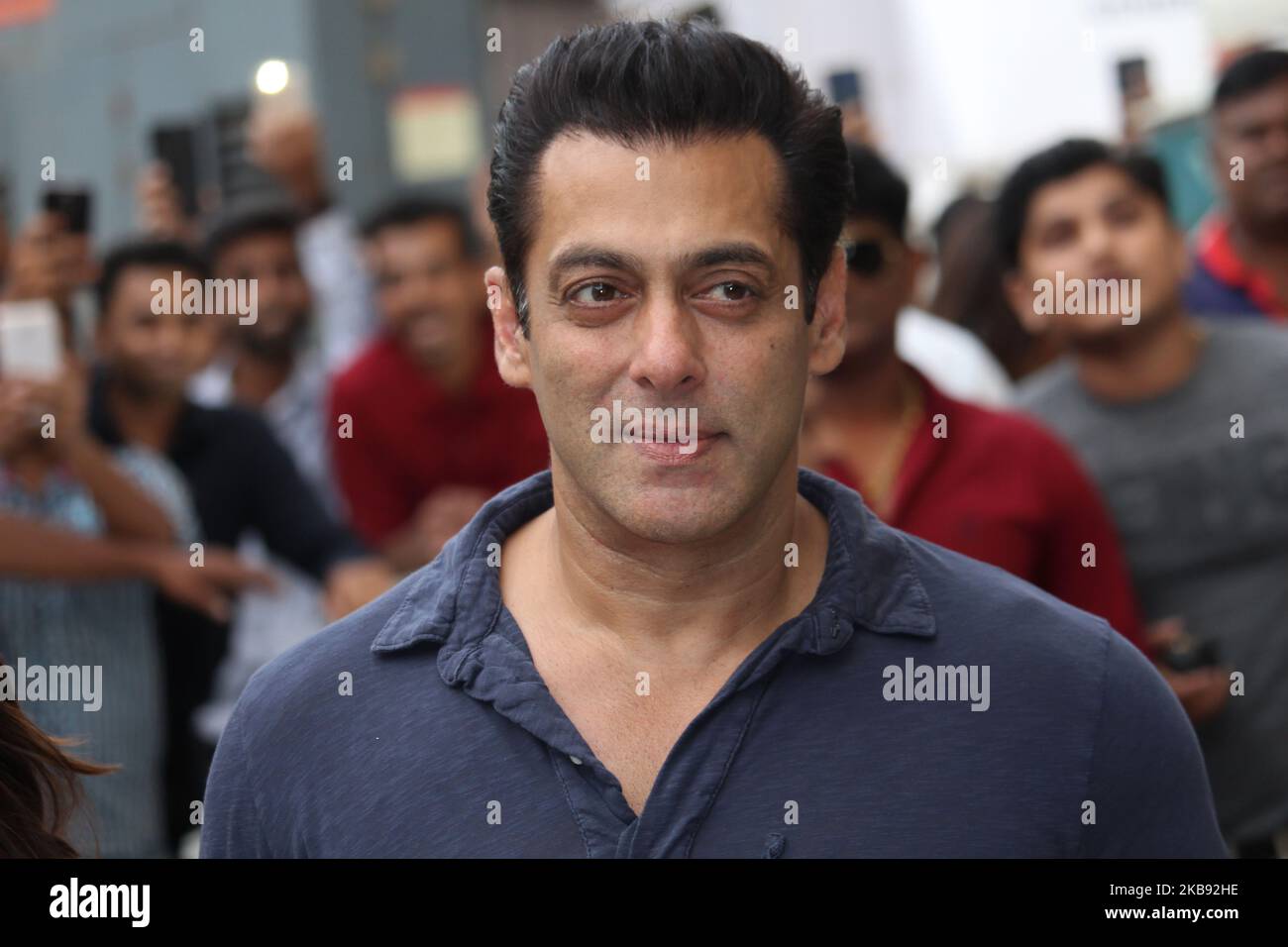 L'attore indiano Salman Khan arriva per un trailer del prossimo film di Bollywood 'Dabangg 3' a Mumbai, in India, il 23 ottobre 2019. (Foto di Himanshu Bhatt/NurPhoto) Foto Stock