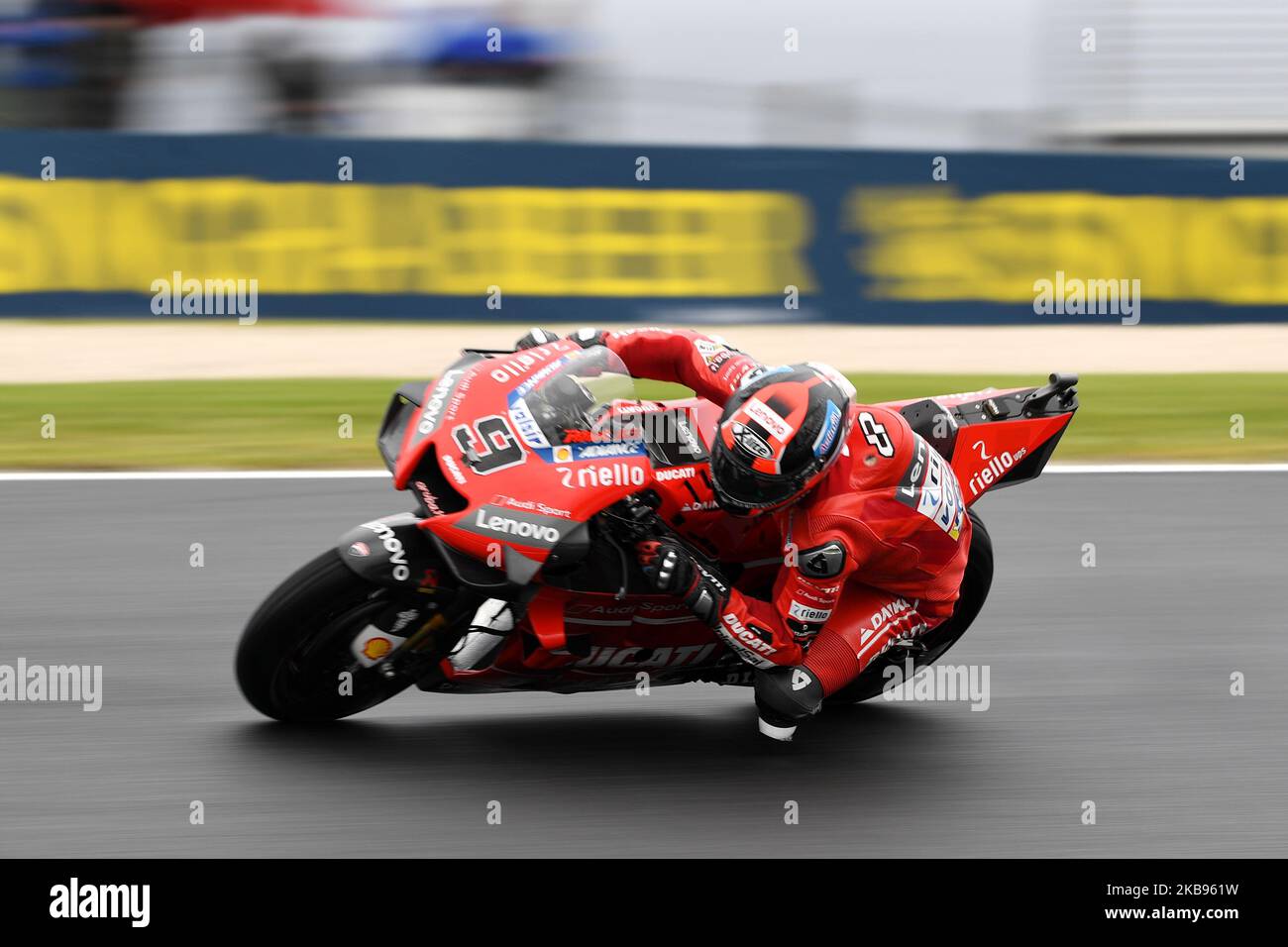 Danilo Petrucci in sella al Ducati Team in occasione della gara di MotoGP Australiana al circuito del Gran Premio di Phillip Island il 25 ottobre 2019 a Phillip Island, Australia (Foto di Morgan Hancock/NurPhoto) Foto Stock