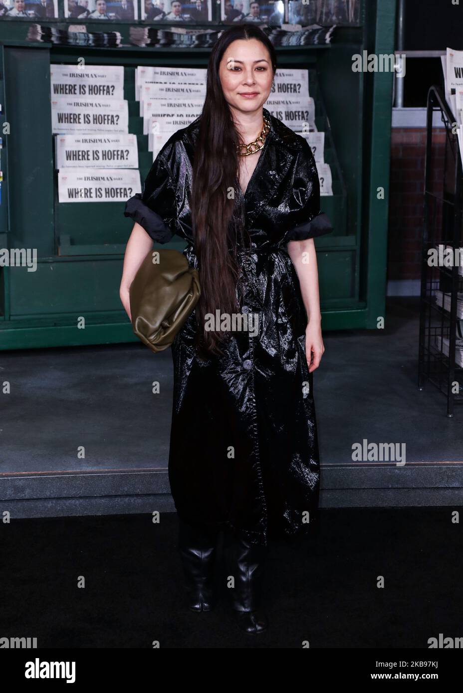 HOLLYWOOD, LOS ANGELES, CALIFORNIA, USA - 24 OTTOBRE: China Chow arriva alla prima di Netflix 'The Irishman' tenutasi al TCL Chinese Theatre IMAX il 24 ottobre 2019 a Hollywood, Los Angeles, California, Stati Uniti. (Foto di David Acosta/Image Press Agency/NurPhoto) Foto Stock