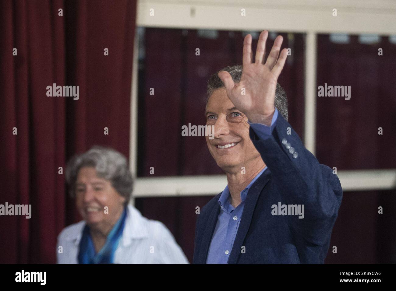 Il candidato presidenziale Mauricio Macri del partito 'Juntos por el Cambio' gesta prima di votare durante le elezioni presidenziali in Argentina il 27 ottobre 2019 a Buenos Aires, Argentina. (Foto di MatÃ­as Baglietto/NurPhoto) Foto Stock