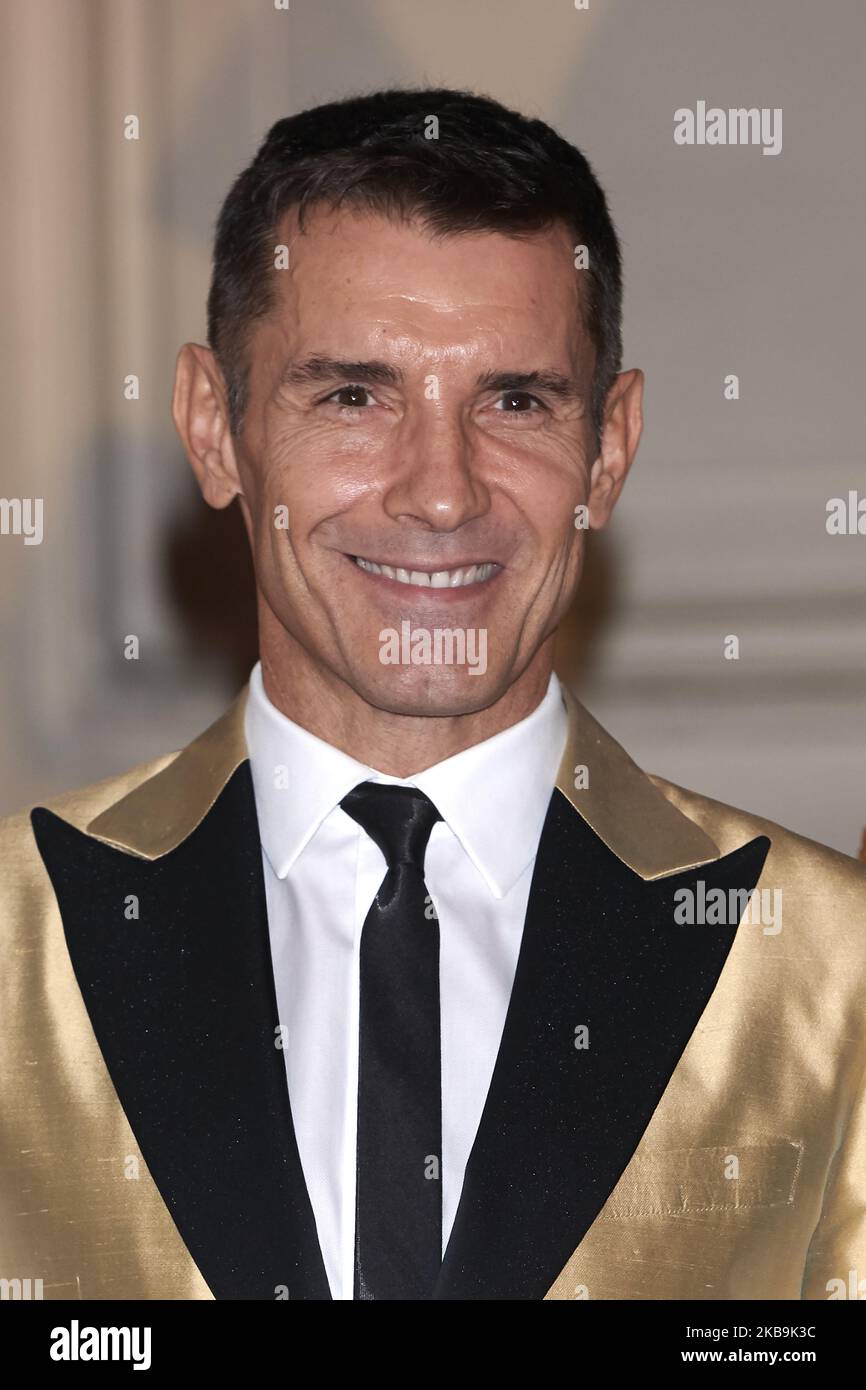 Jesus Vazquez partecipa alla foto 'Ferrero' del 30th° anniversario all'Ambasciata d'Italia a Madrid, Spagna, il 30 ottobre 2019 (Foto di Carlos Dafonte/NurPhoto) Foto Stock
