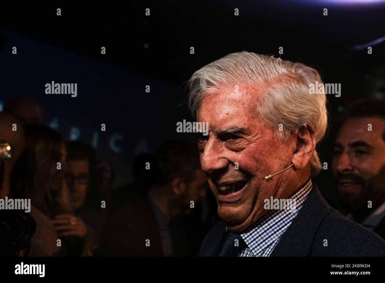 Mario Vargas Llosa partecipa alla presentazione del nuovo libro "Tiempos Recios" a Casa America il 28 ottobre 2019 a Madrid, Spagna. (Foto di Antonio Navia/NurPhoto) Foto Stock