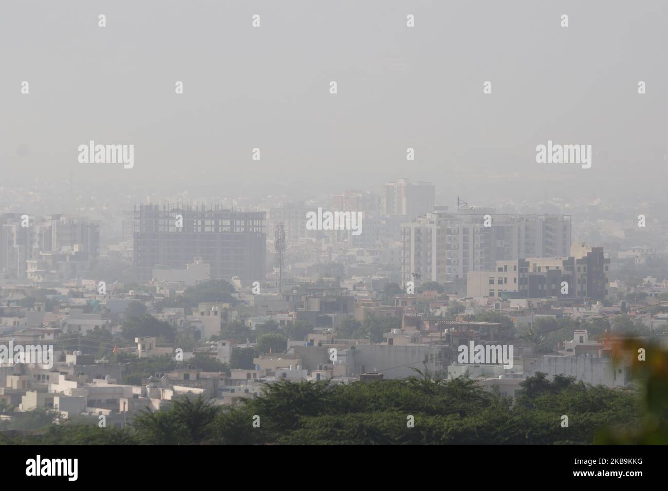 A View of Early Morning in smog in Ajmer, India, il 31 ottobre 2019. (Foto di Str/NurPhoto) Foto Stock