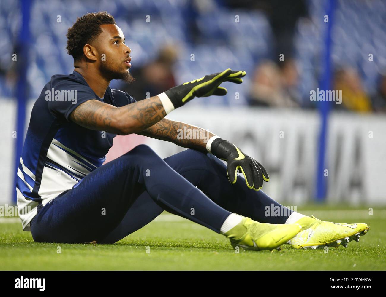 Nicolas Tie di Chelsea durante il warm-up pre-partita durante il quarto round della Carabao Cup tra Chelsea e Manchester United allo Stanford Bridge Stadium , Londra, Inghilterra il 30 ottobre 2019 (Photo by Action Foto Sport/NurPhoto) Foto Stock