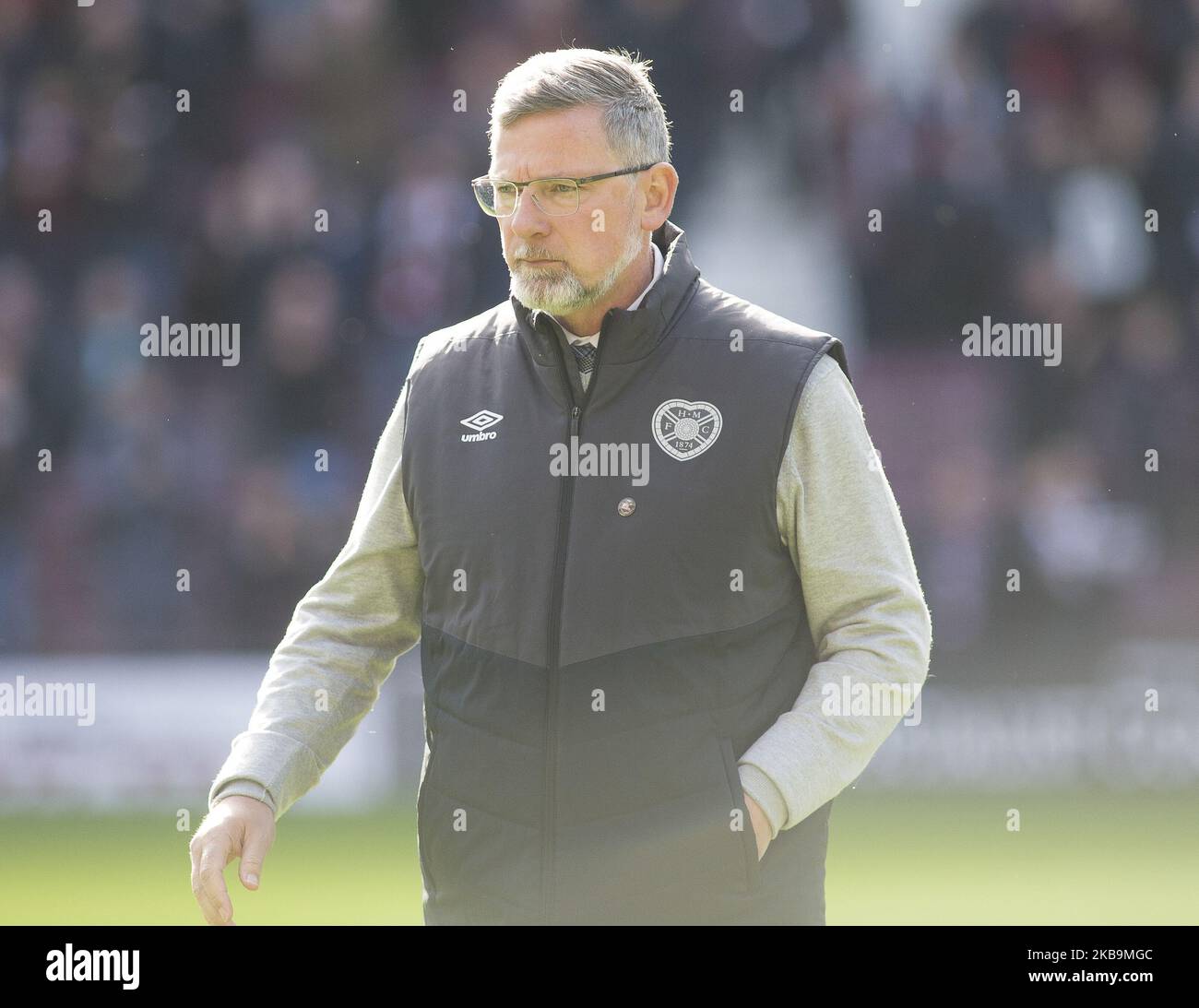 Una foto del file datata 30 marzo 2019 mostra Hearts Manager Craig Levein durante la partita di Ladbrokes Premiership tra Hearts e Aberdeen al Tynecastle Park il 30 marzo 2019 a Edinbugh, Regno Unito. Craig Levein è stato esonerato dai suoi primi compiti manageriali di squadra, Austin MacPhee si prenderà il controllo dei primi affari di squadra, su base provvisoria a partire dal 31 ottobre 2019. (Foto di Ewan Bootman/NurPhoto) Foto Stock