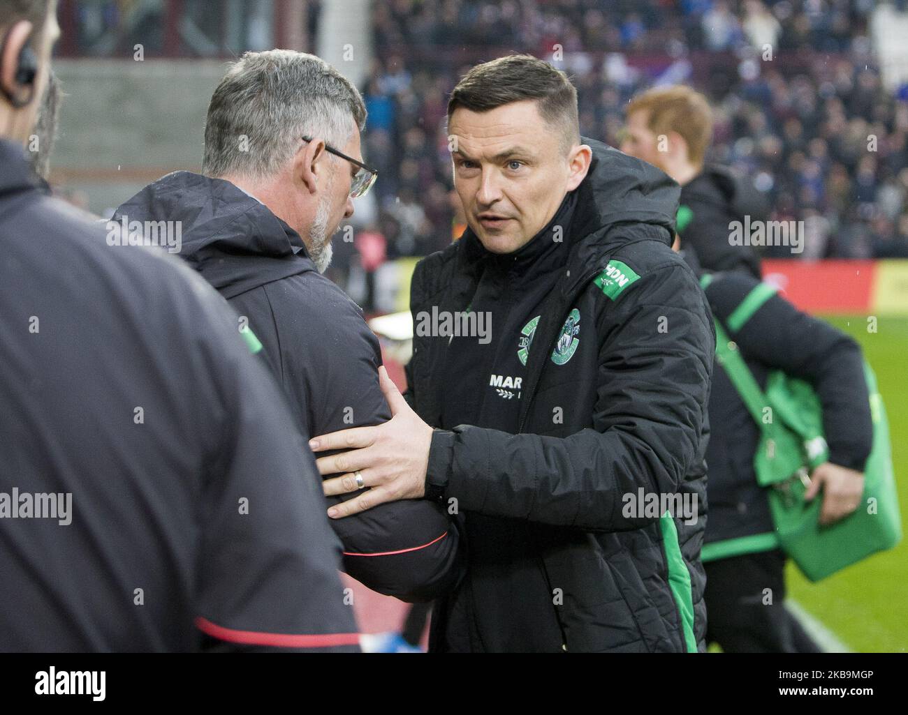 Una foto del file datata 31 ottobre 2019 mostra Paul Heckingbottom, manager del FC Hibernian, durante la partita della Ladbrokes Premiership tra Hearts e Hibernian al Tynecastle Park il 6 aprile 2019 a Edinbugh, Regno Unito. Craig Levein è stato esonerato dai suoi primi compiti manageriali di squadra, Austin MacPhee si prenderà il controllo dei primi affari di squadra, su base provvisoria a partire dal 31 ottobre 2019. (Foto di Ewan Bootman/NurPhoto) Foto Stock